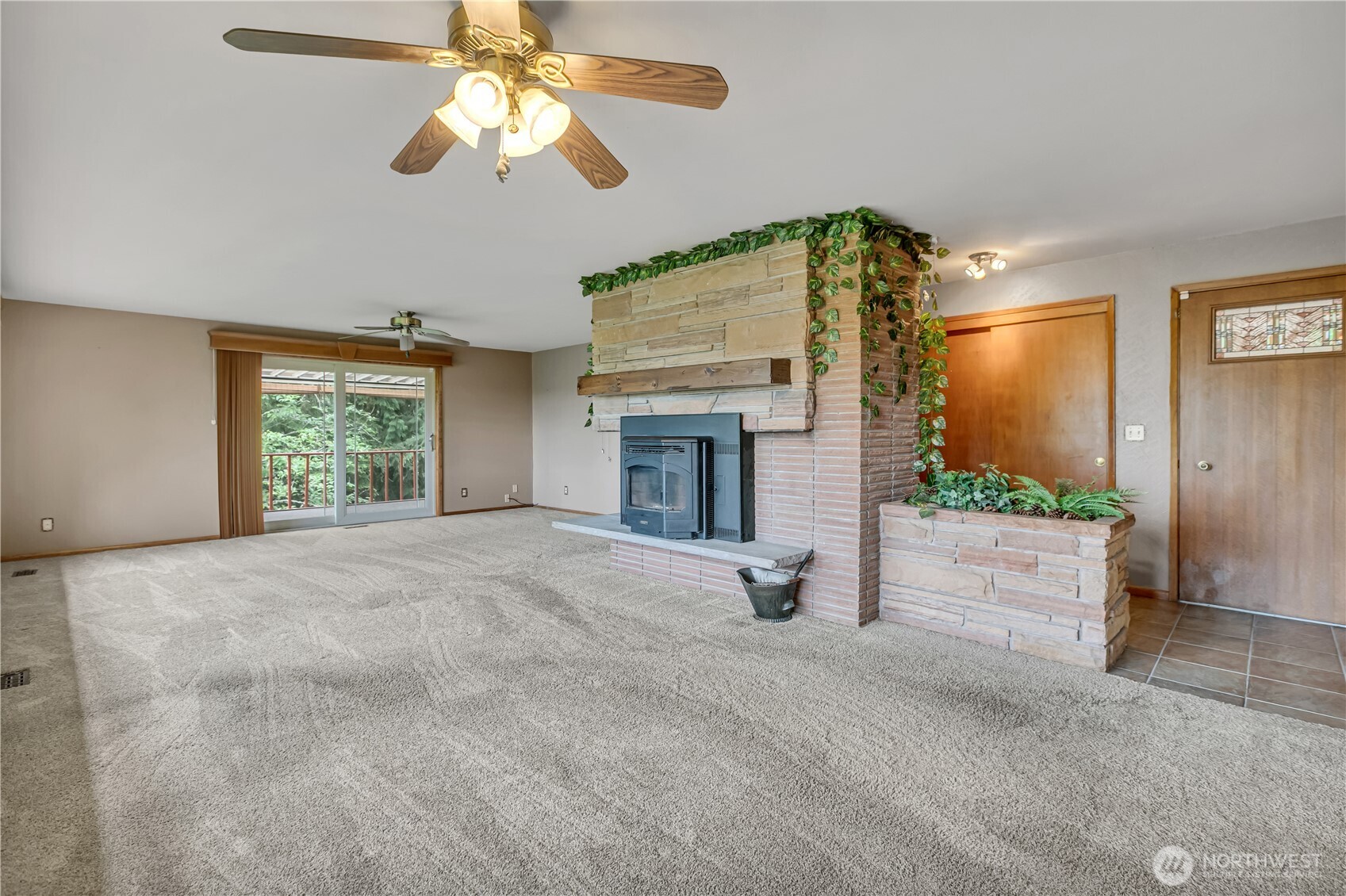 1243 25th Street Property Photo 10