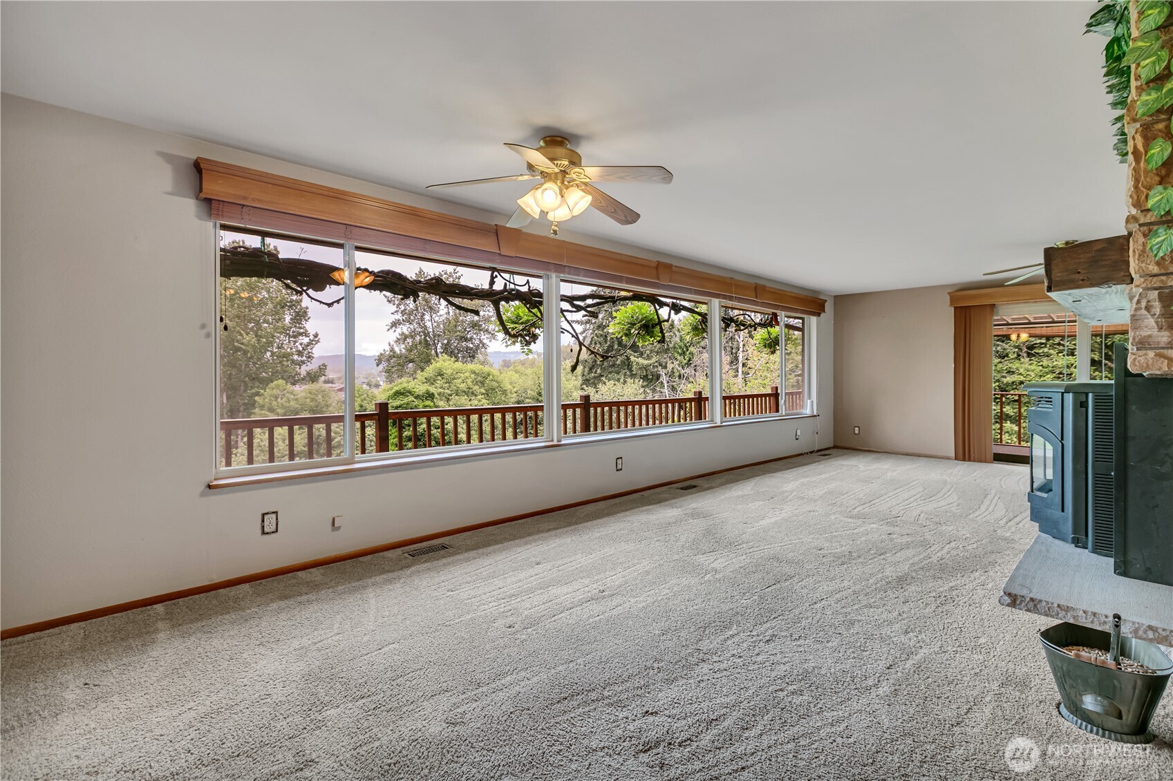 1243 25th Street Property Photo 11