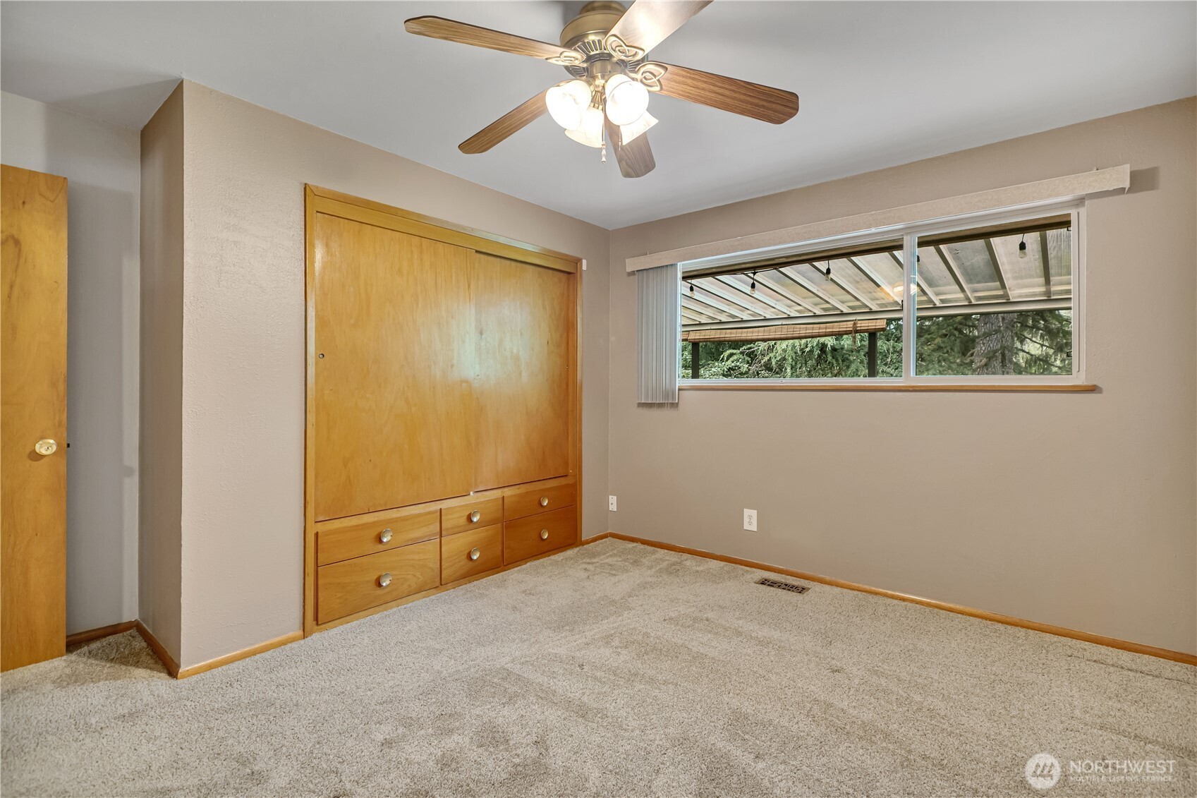 1243 25th Street Property Photo 15