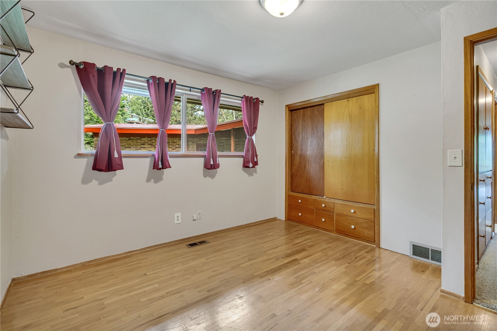 1243 25th Street Property Photo 17