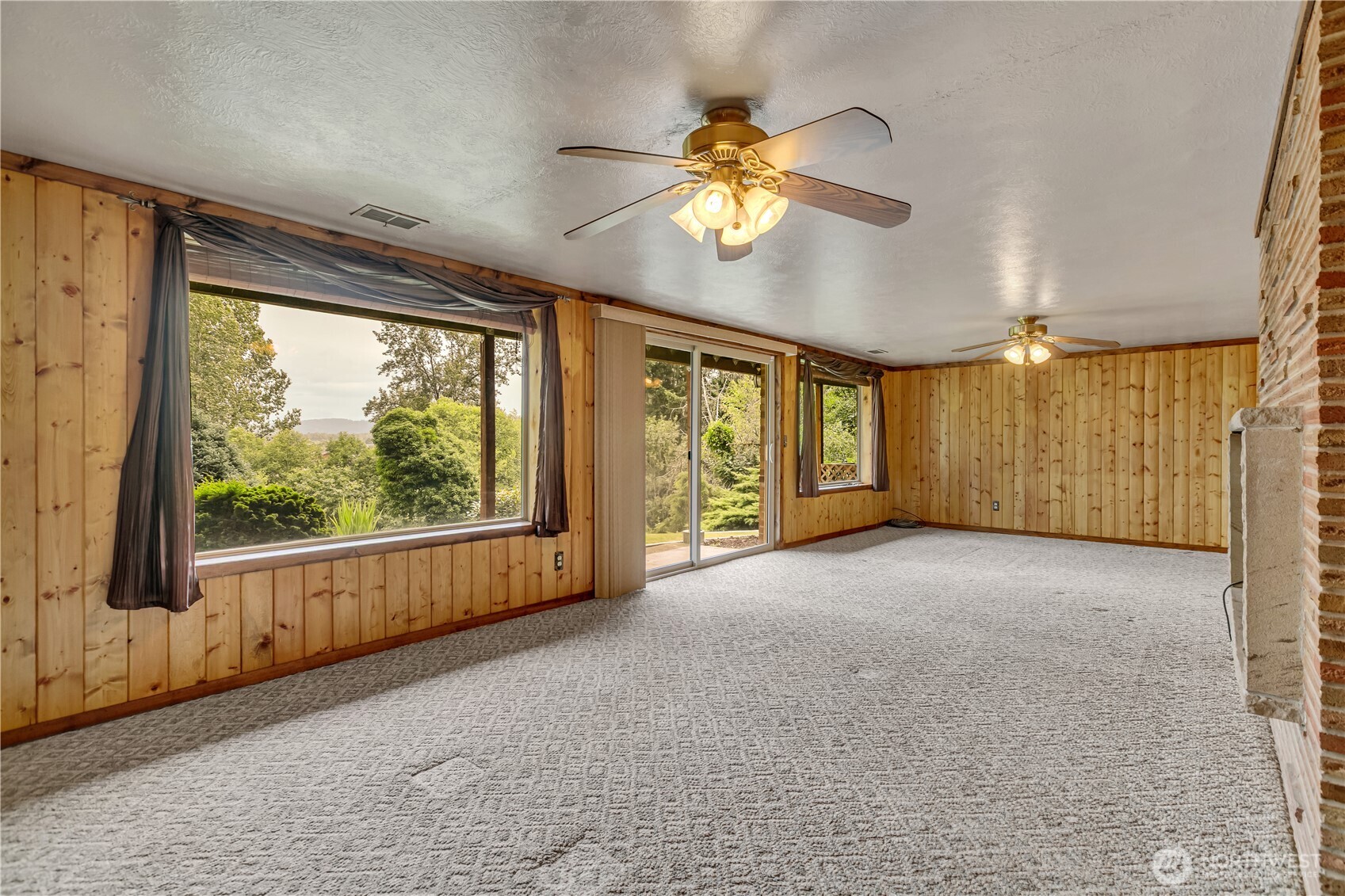 1243 25th Street Property Photo 22