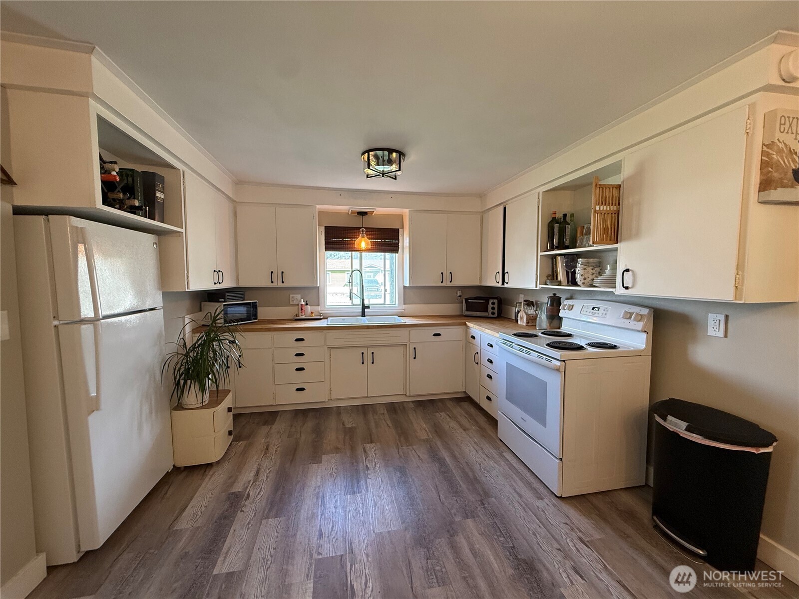 502 Fir Street Property Photo 11
