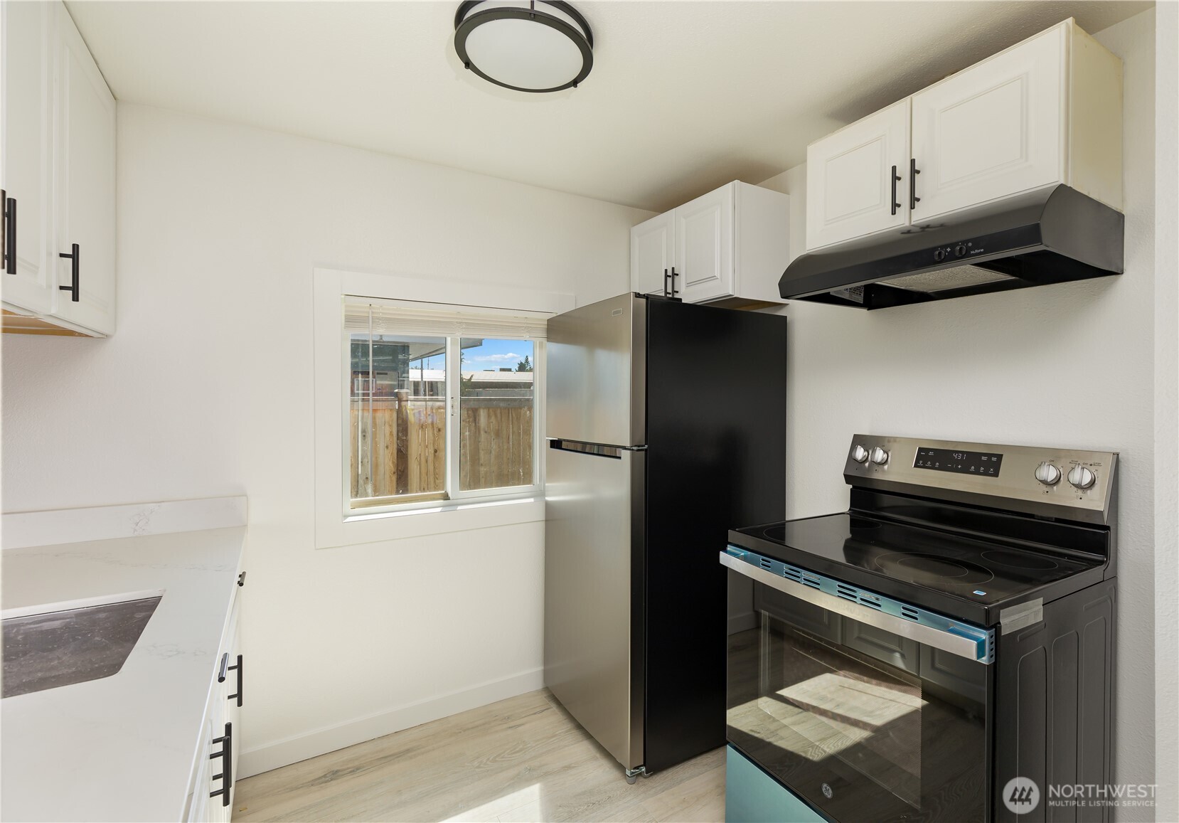 2054 Roosevelt Avenue Property Photo 10