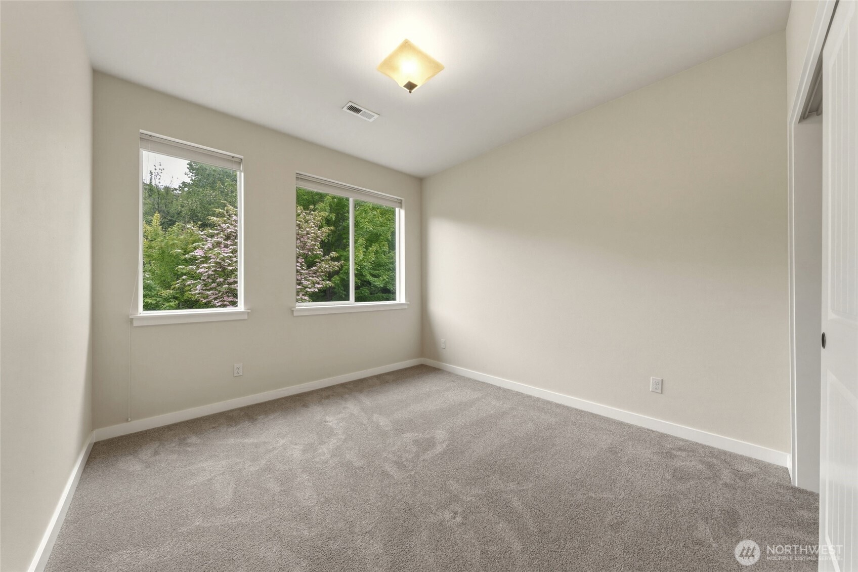 1114 Se Creekside Drive Property Photo 24