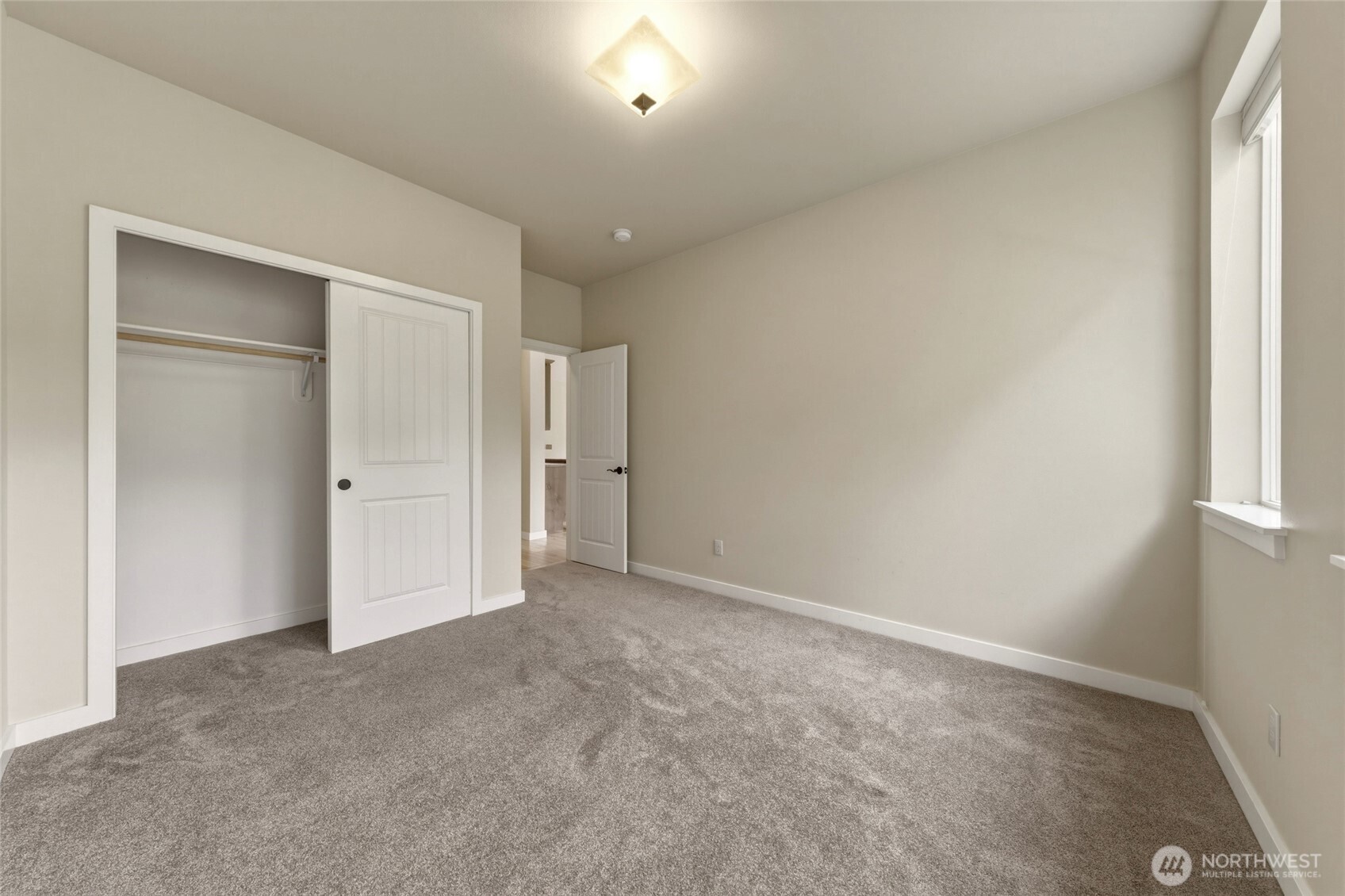 1114 Se Creekside Drive Property Photo 25
