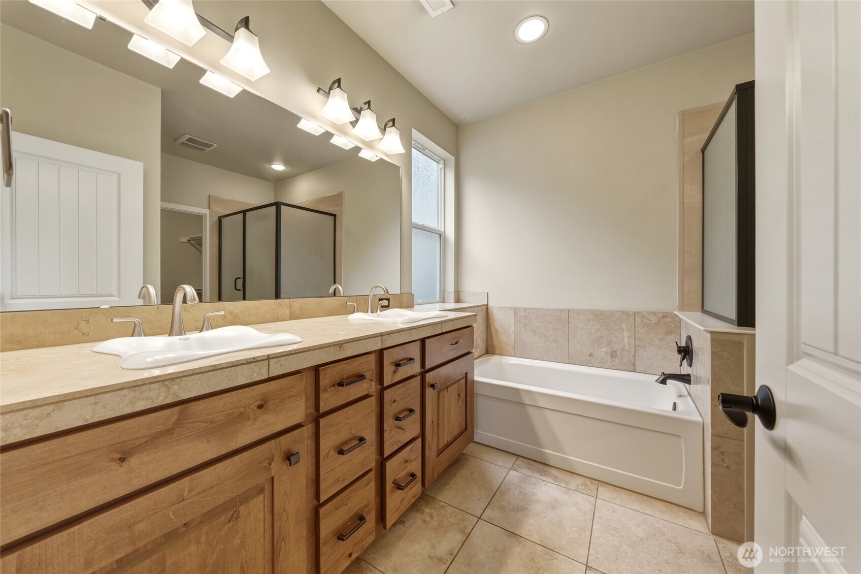 1114 Se Creekside Drive Property Photo 30