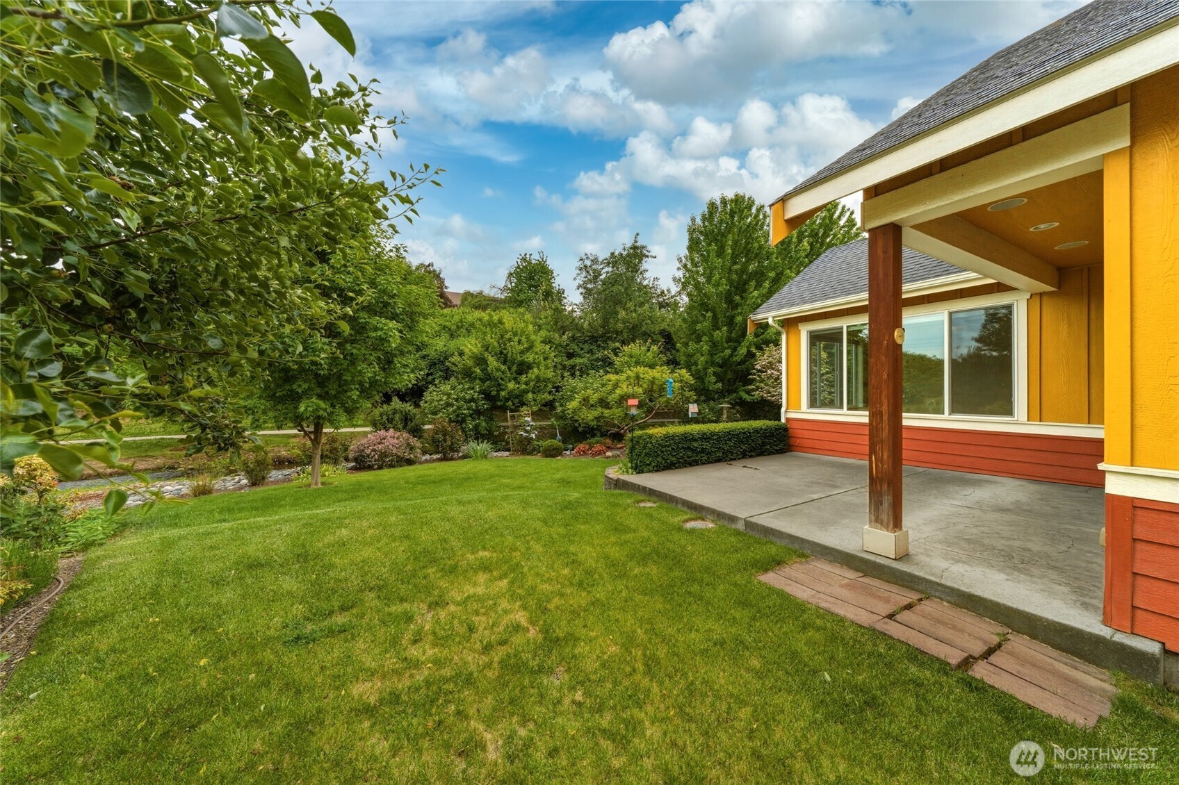 1114 Se Creekside Drive Property Photo 35