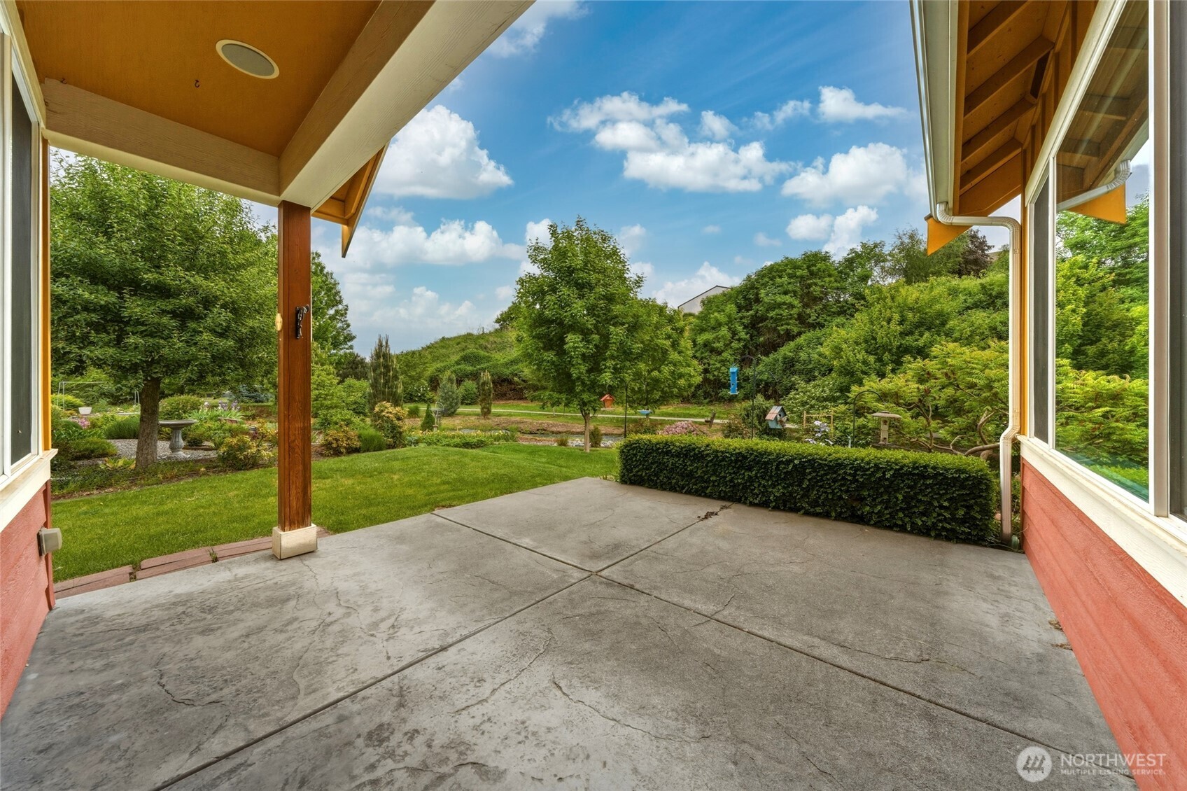 1114 Se Creekside Drive Property Photo 37