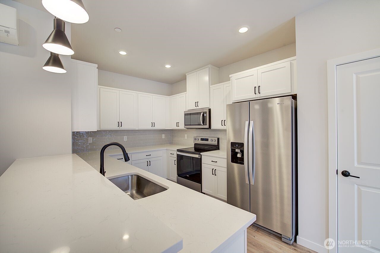 8609 Soper Hill Road D129 Property Photo 6