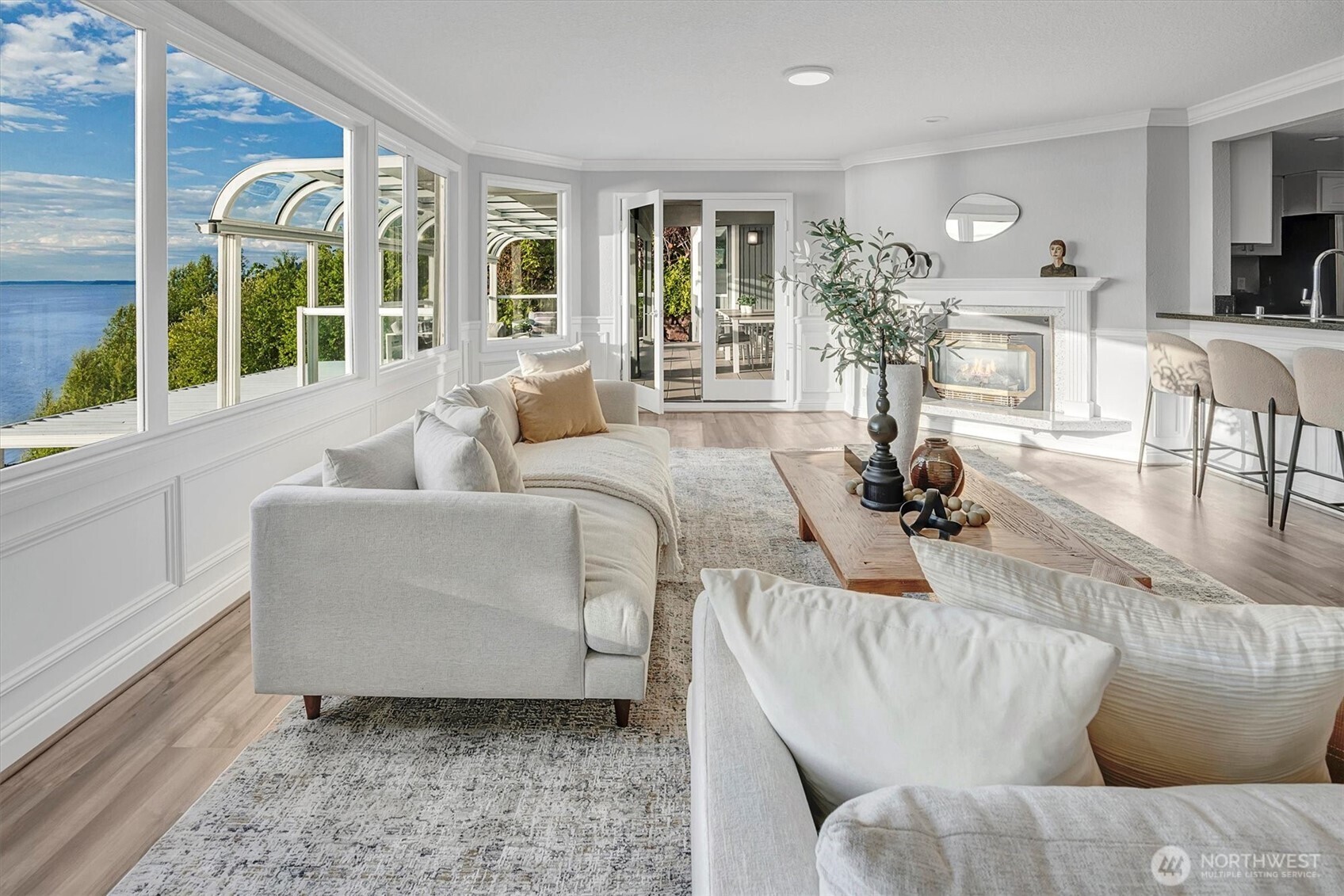 8001 Talbot Road Property Photo 15