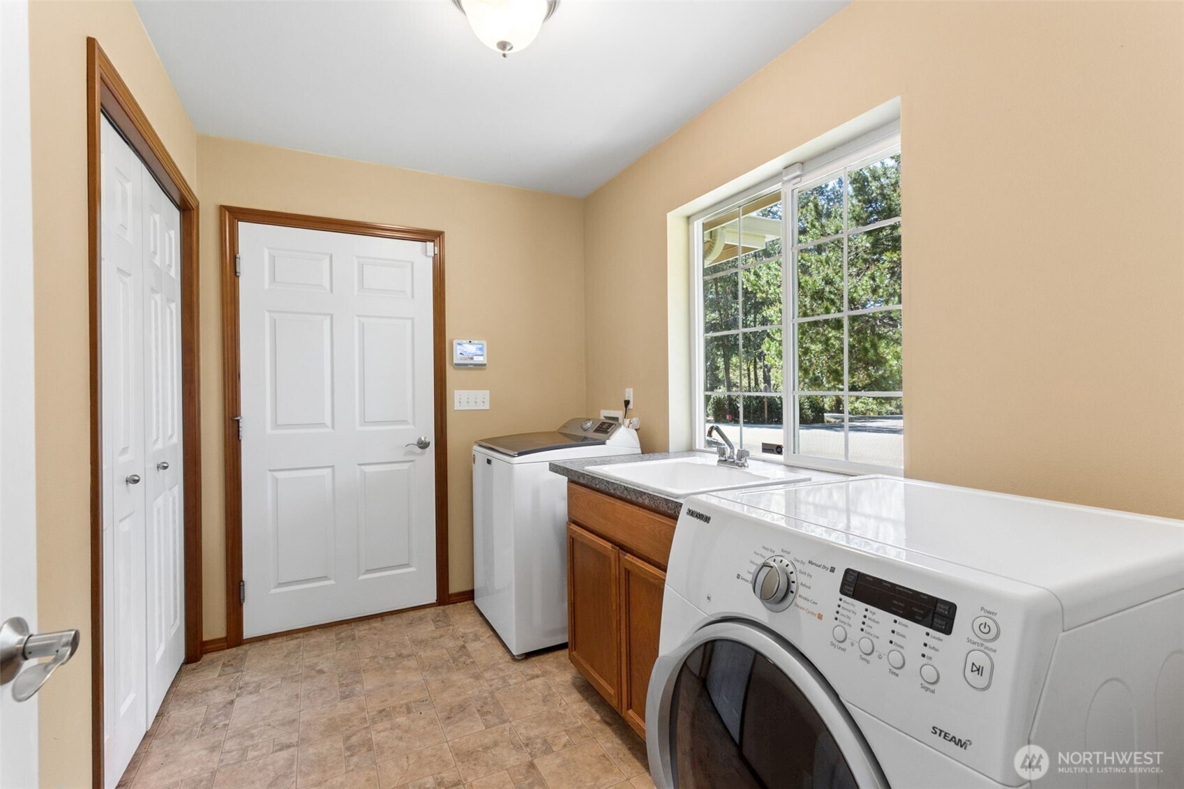 51 E Vine Maple Lane Property Photo 10