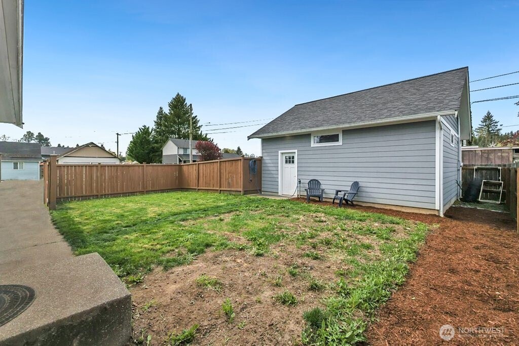 903 Atherton Street Property Photo 30