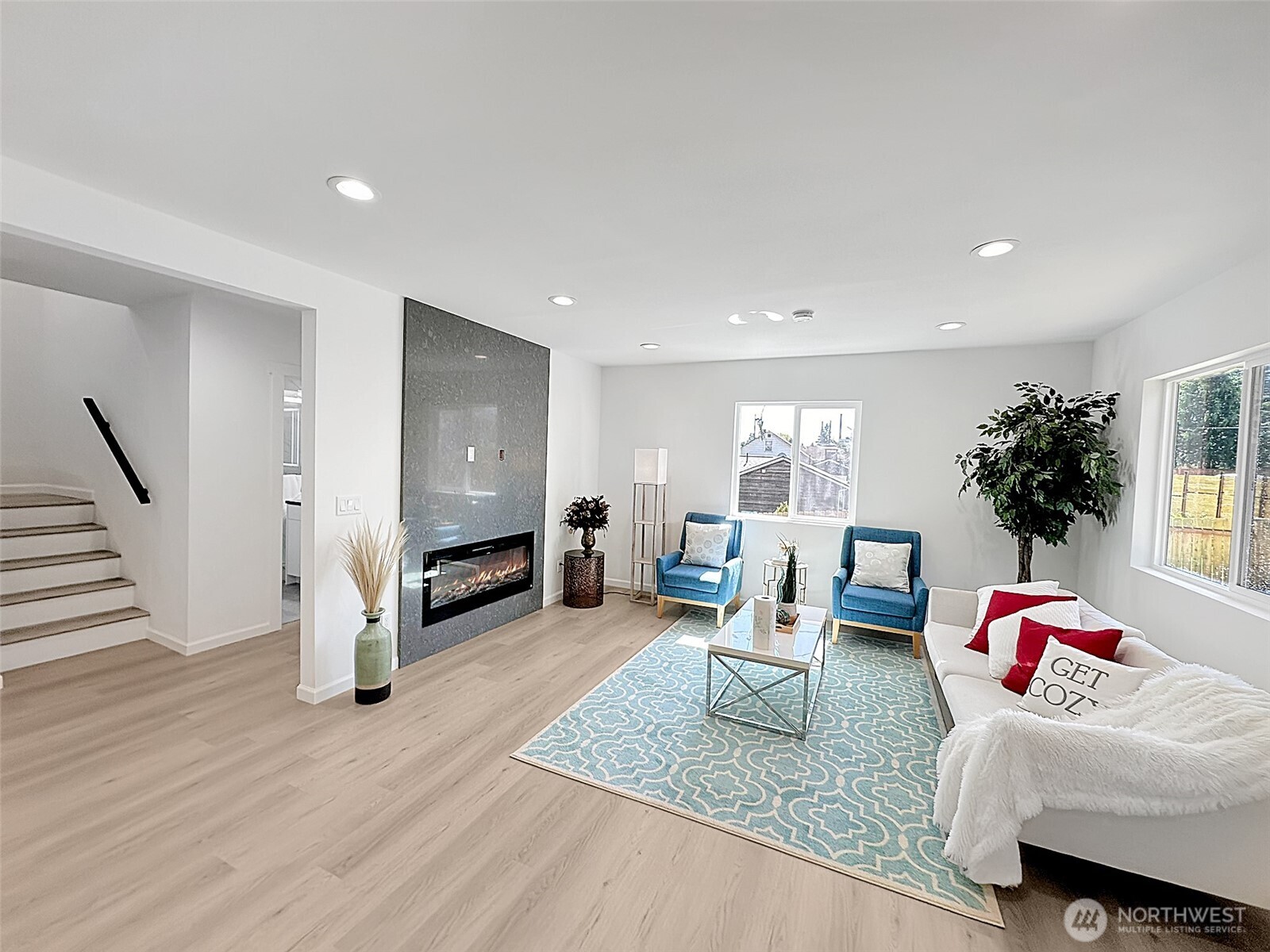 7403 Beverly Blvd Property Photo 2