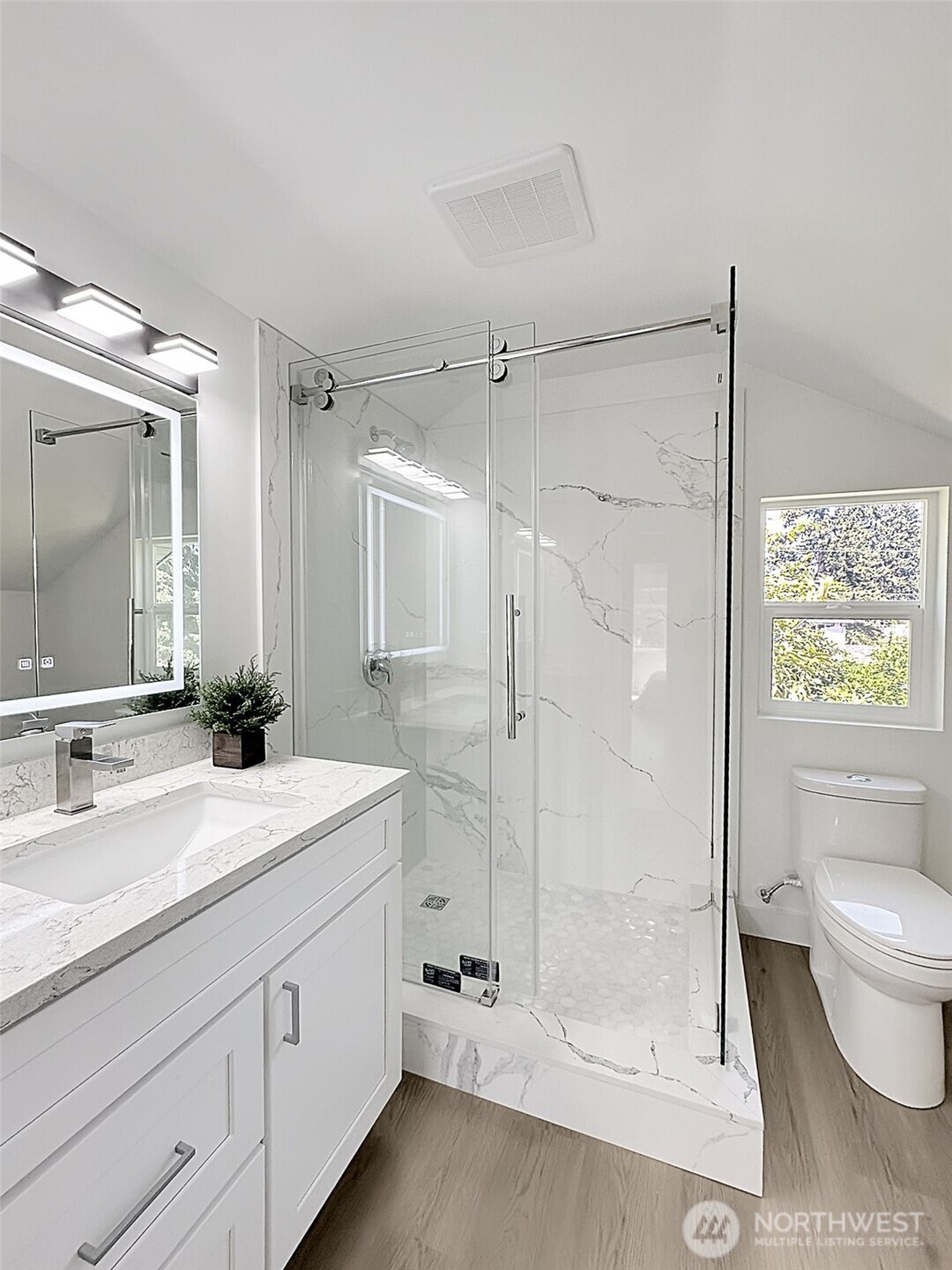 7403 Beverly Blvd Property Photo 12