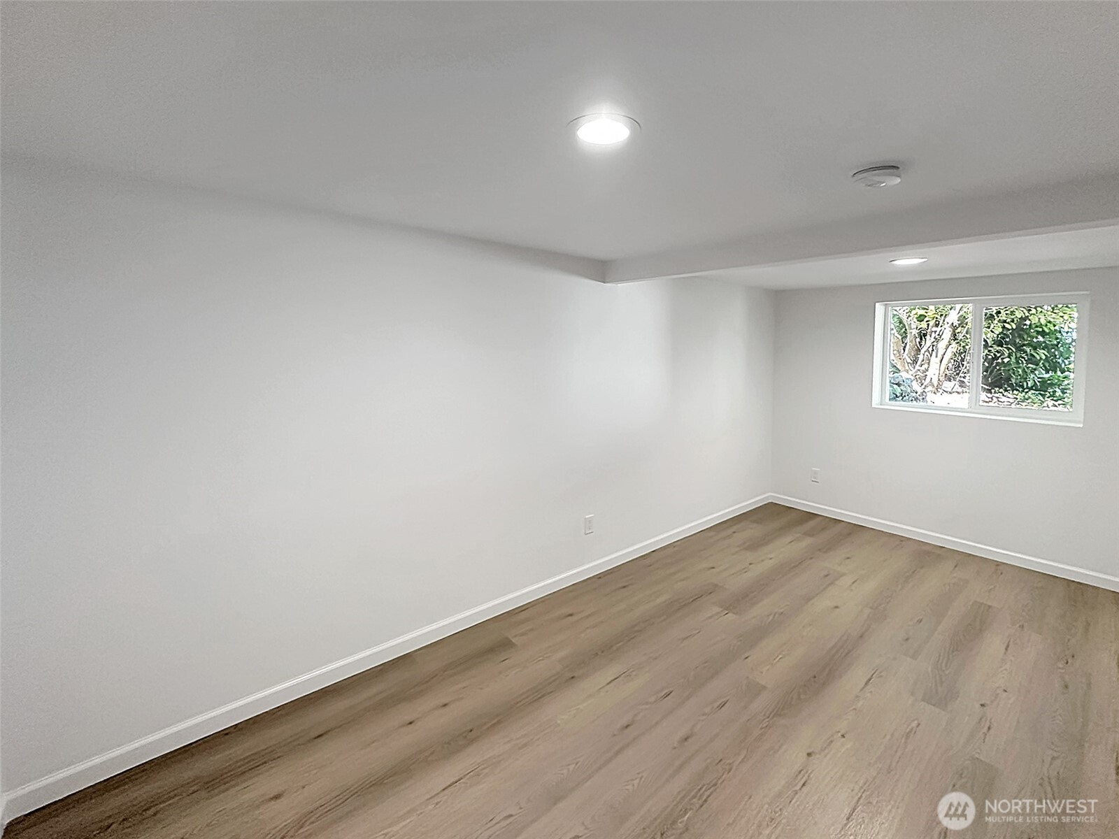 7403 Beverly Blvd Property Photo 15