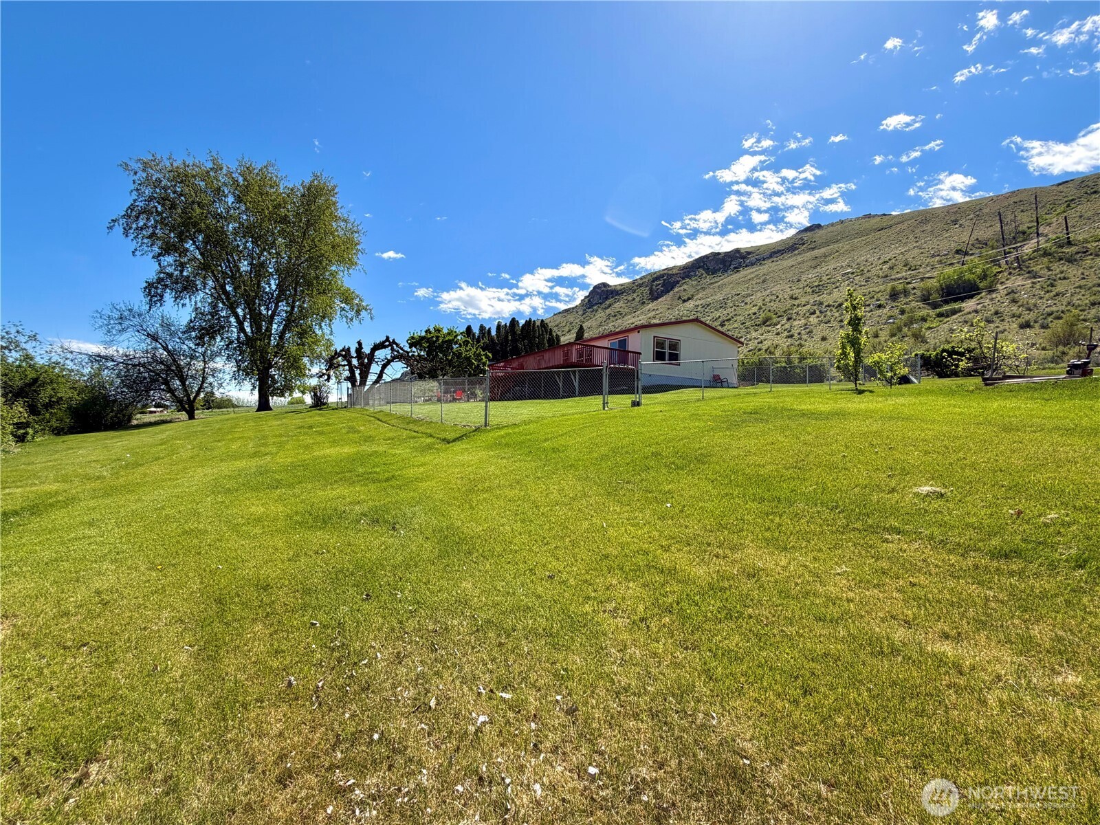 1024 Old Hwy 97 Property Photo 32