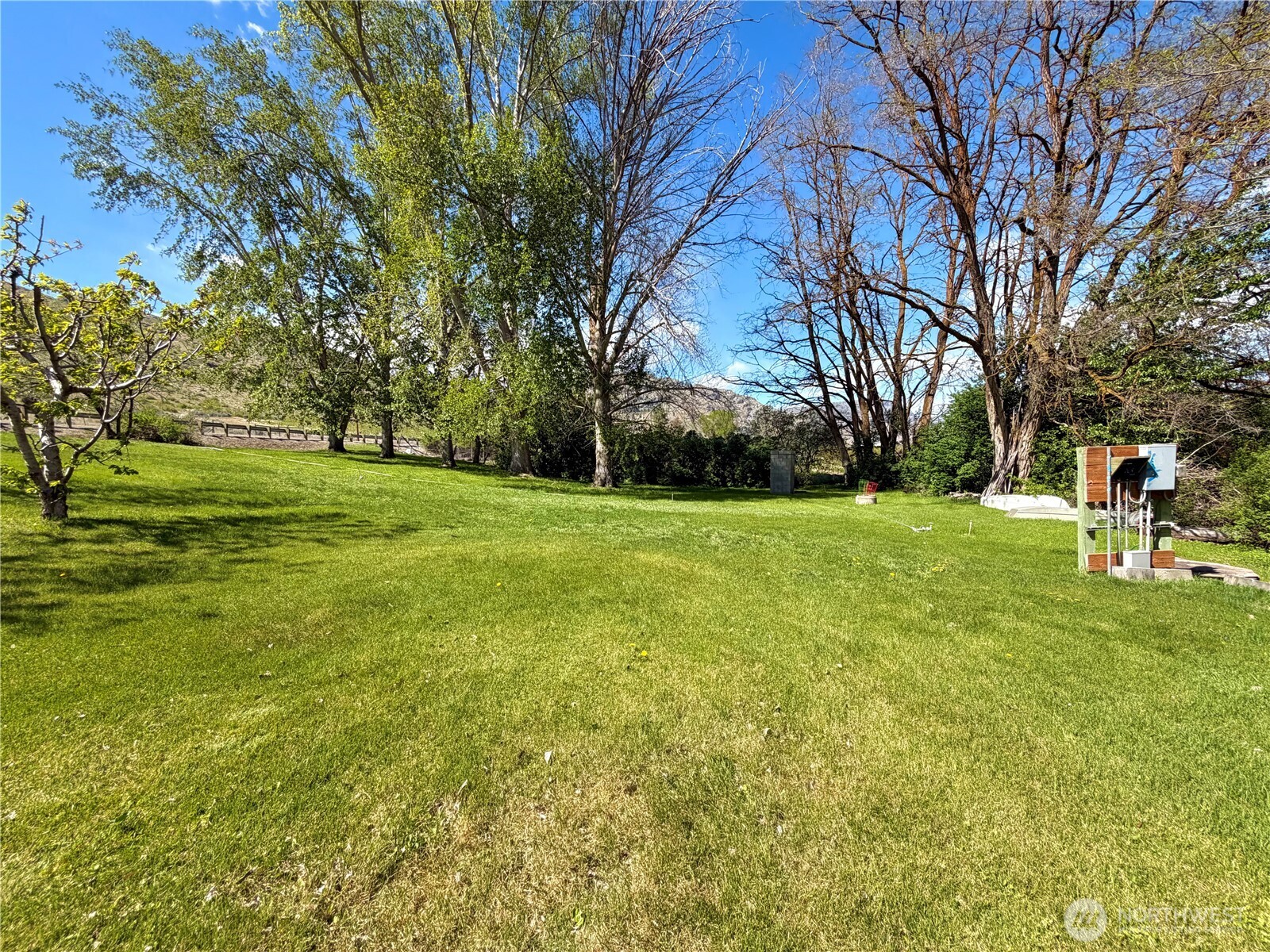 1024 Old Hwy 97 Property Photo 33