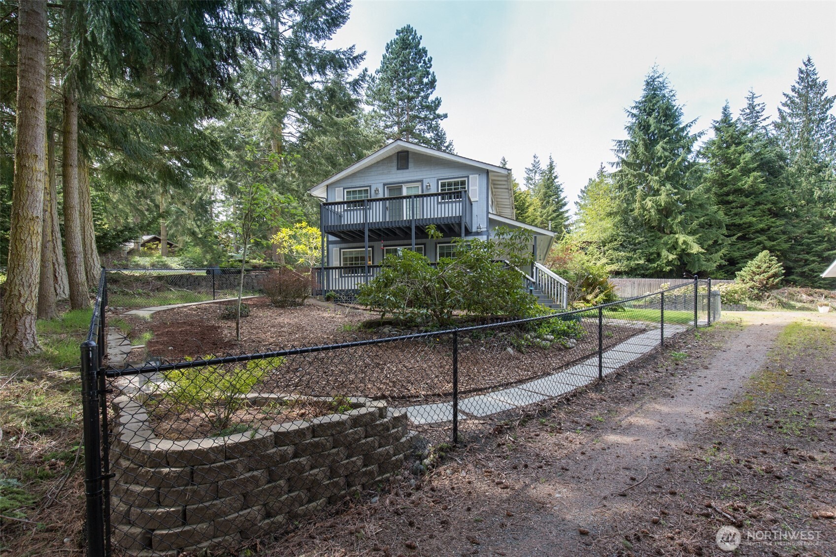 31 Salal Way Property Photo 1