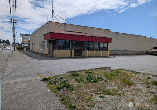 1333 Riverside Drive Property Photo 1