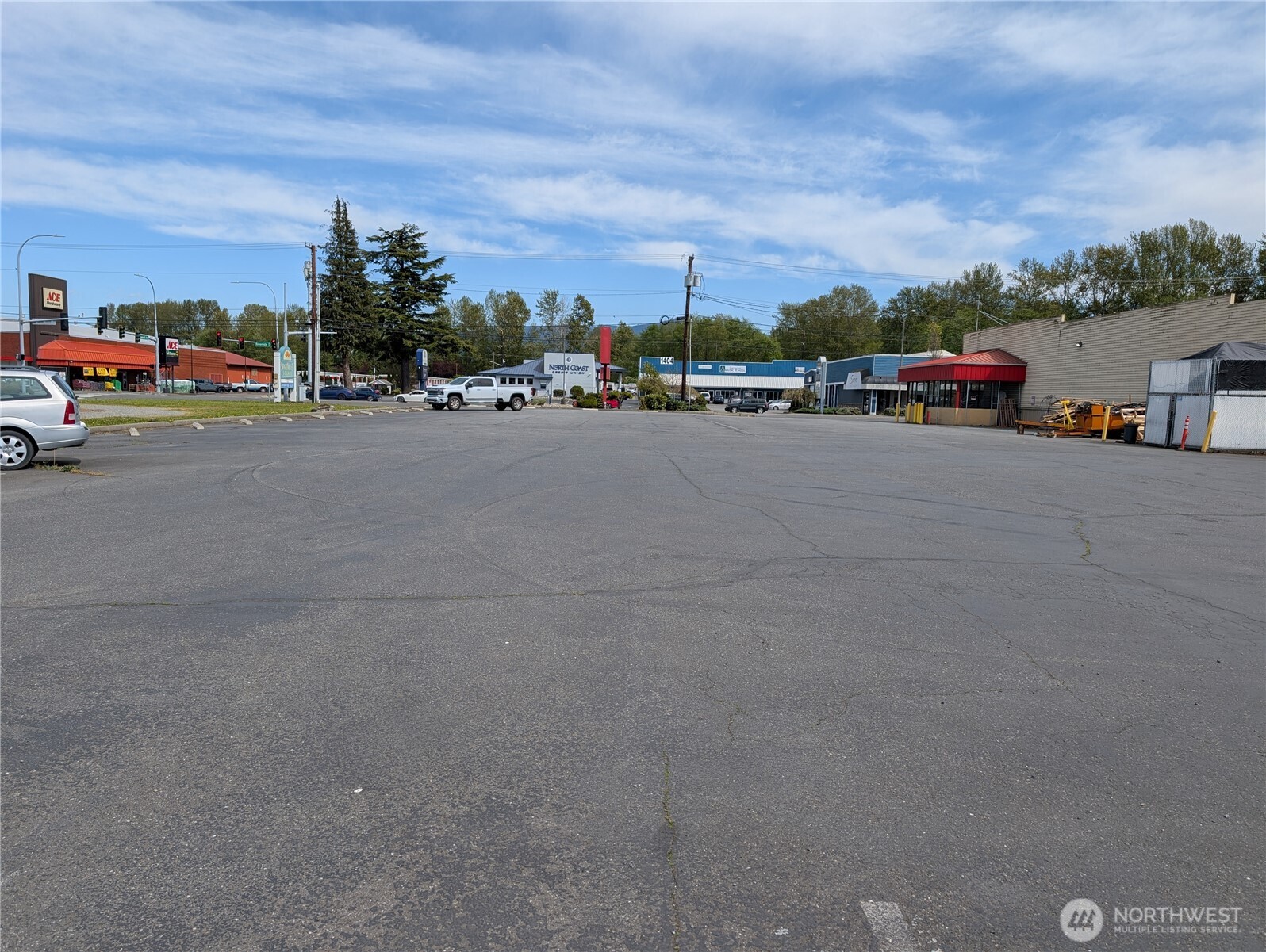 1333 Riverside Drive Property Photo 8