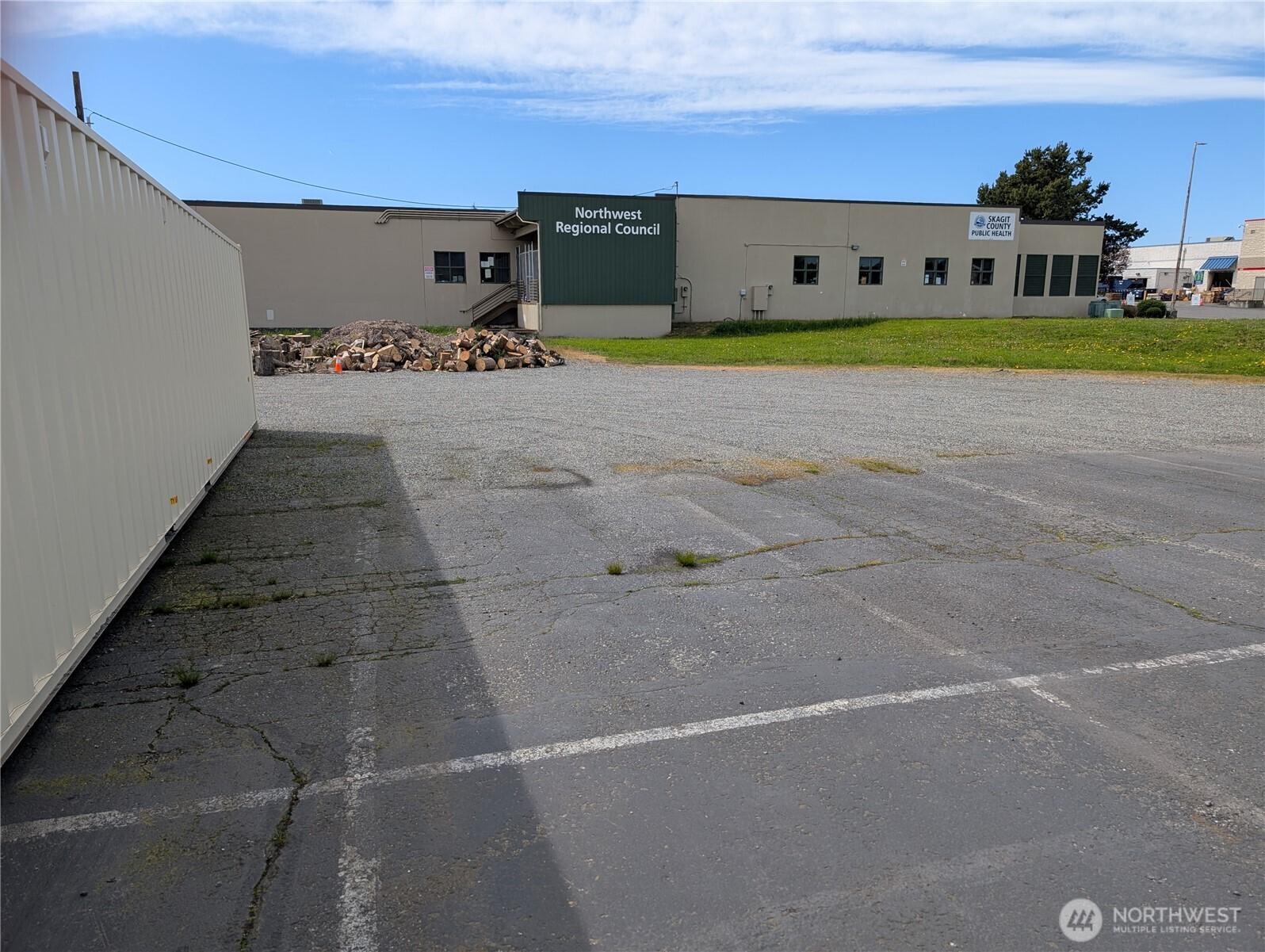 1333 Riverside Drive Property Photo 10