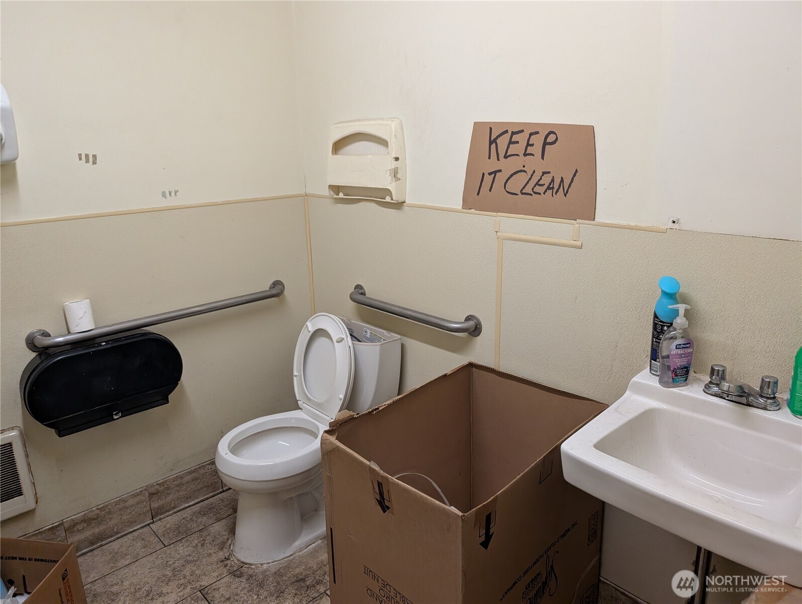 1333 Riverside Drive Property Photo 26