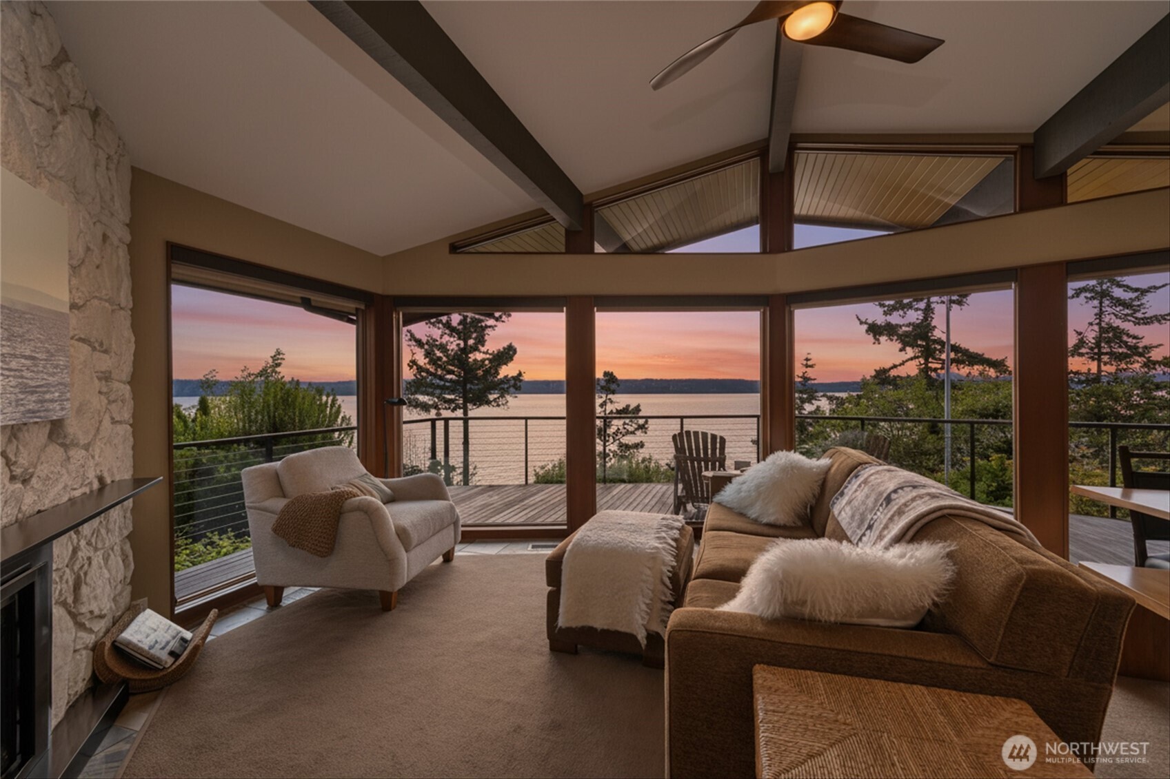 838 Sundown Lane Property Photo 4