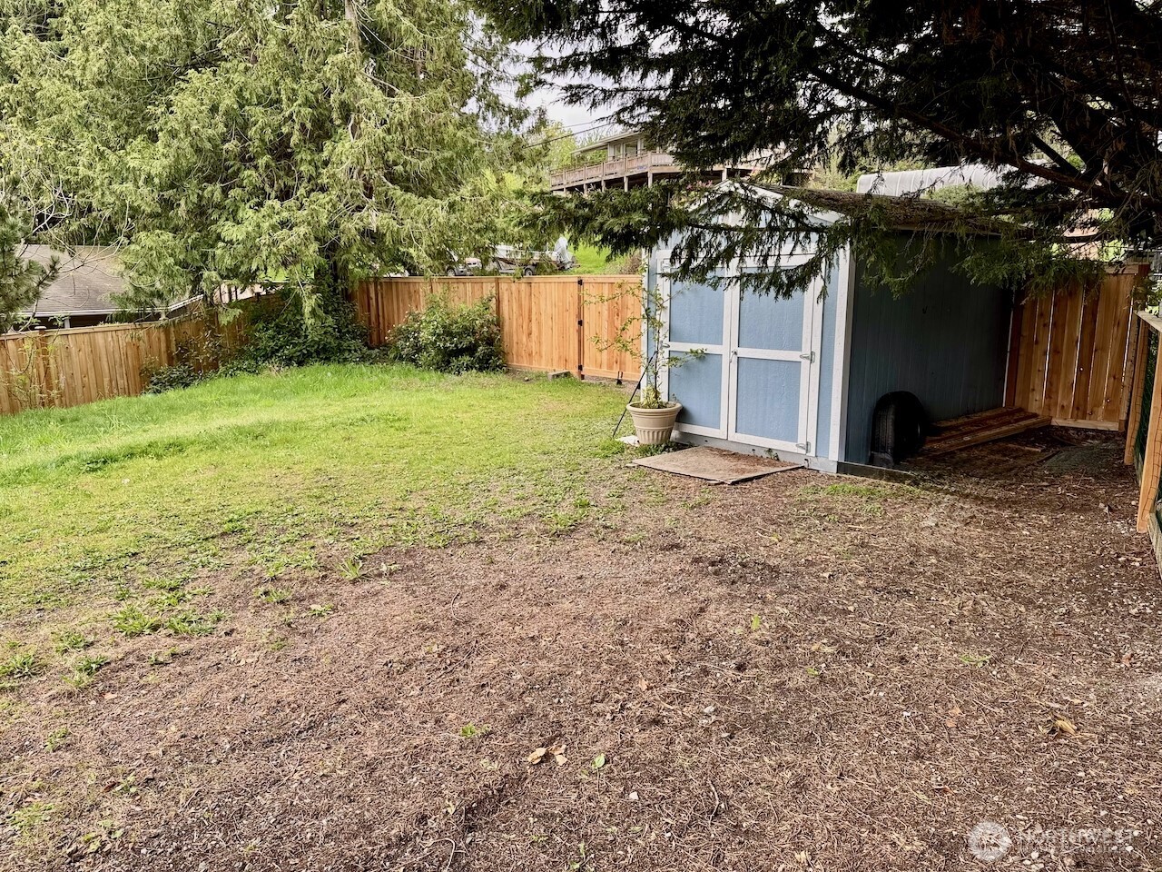 18616 Angeline Avenue Property Photo 11