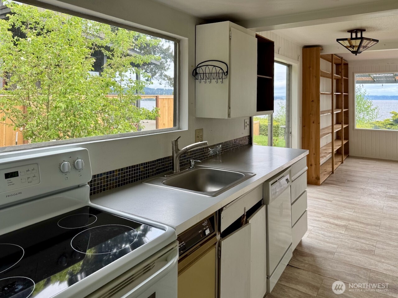 18616 Angeline Avenue Property Photo 19