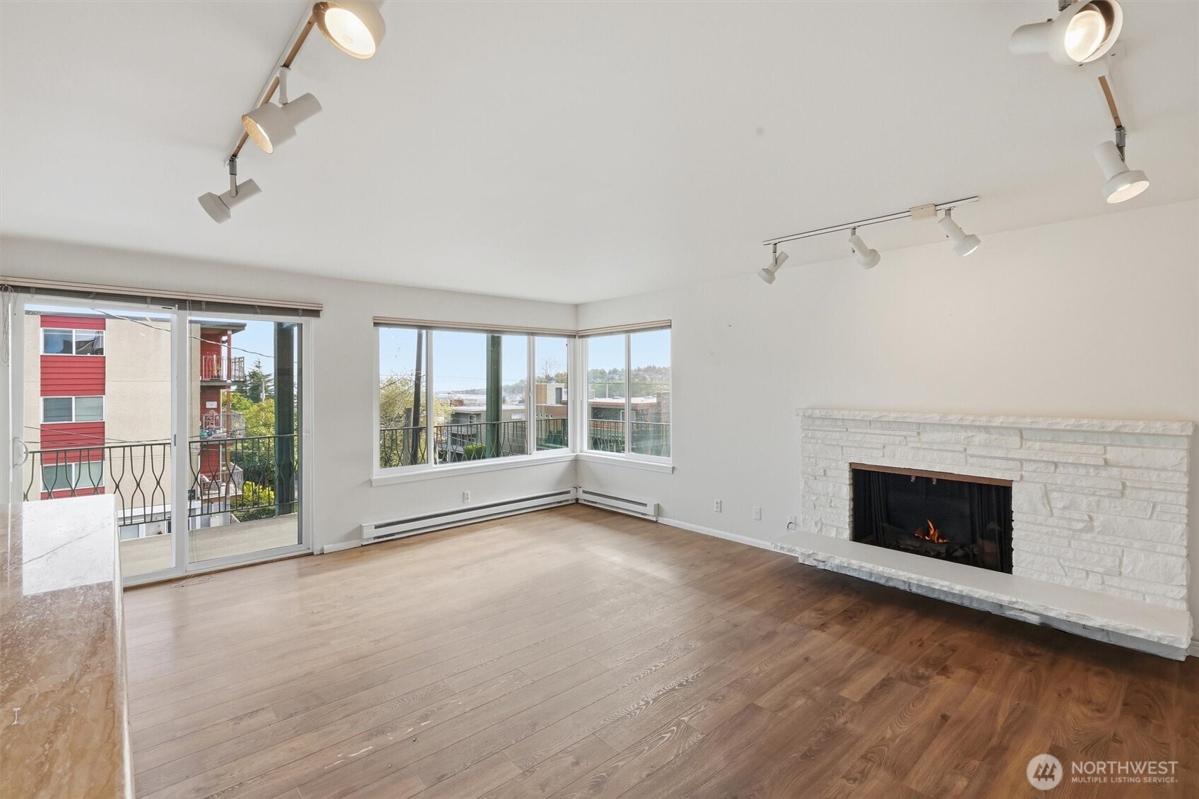 1318 W Barrett Street Property Photo 15