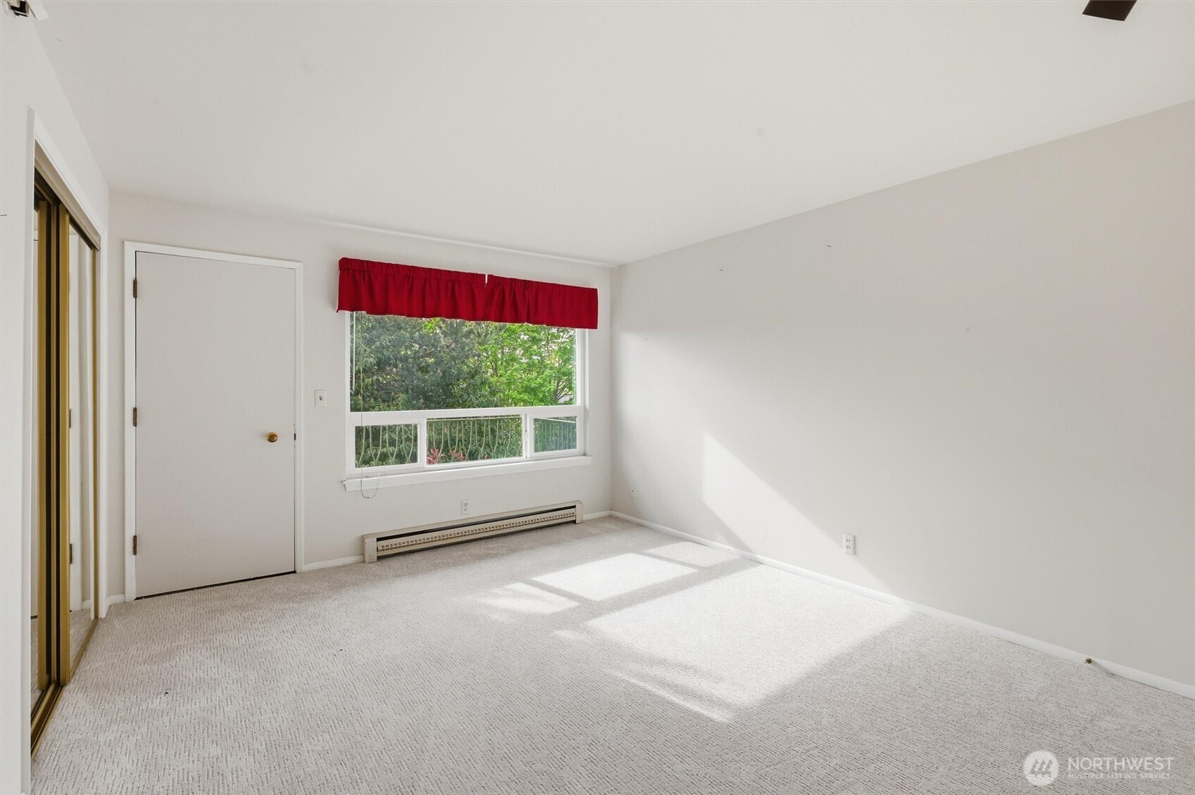 1318 W Barrett Street Property Photo 22