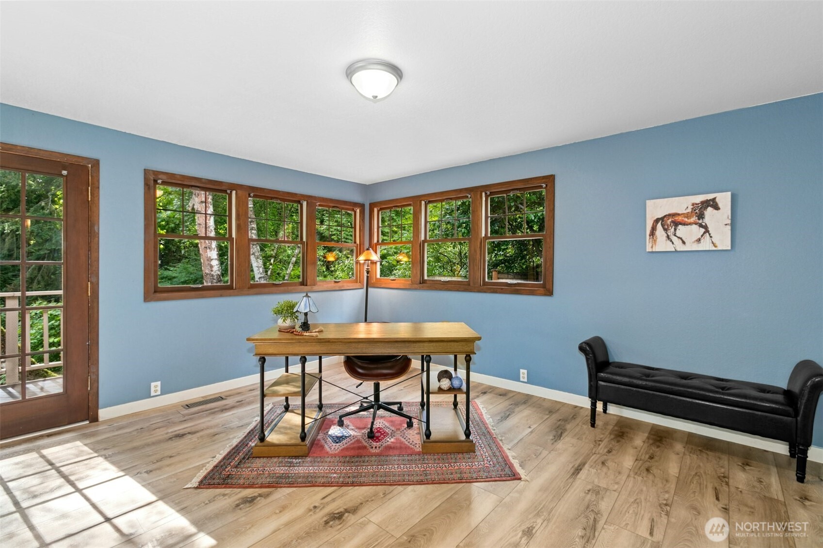 18901 61 Avenue Property Photo 6