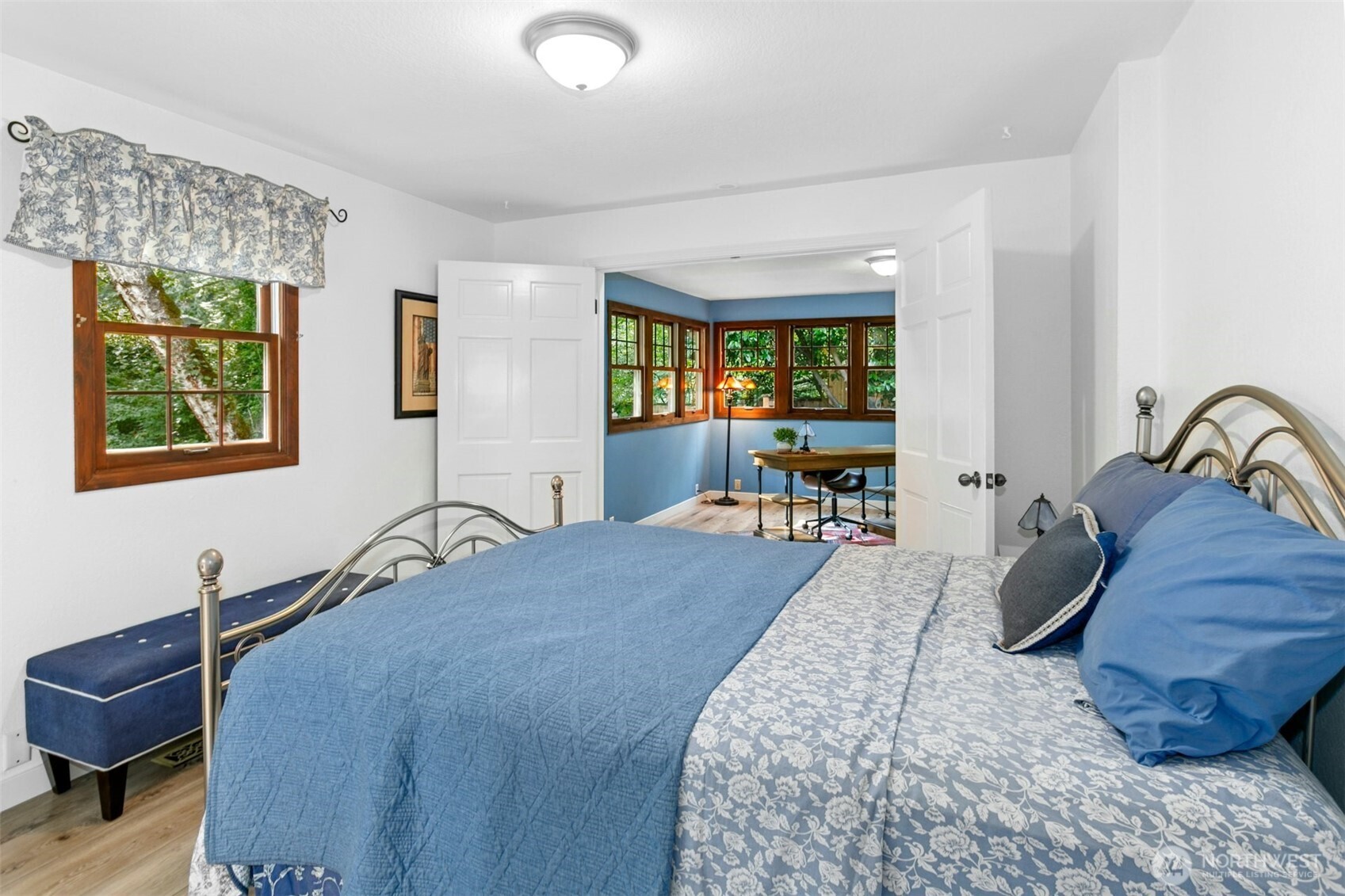 18901 61 Avenue Property Photo 7