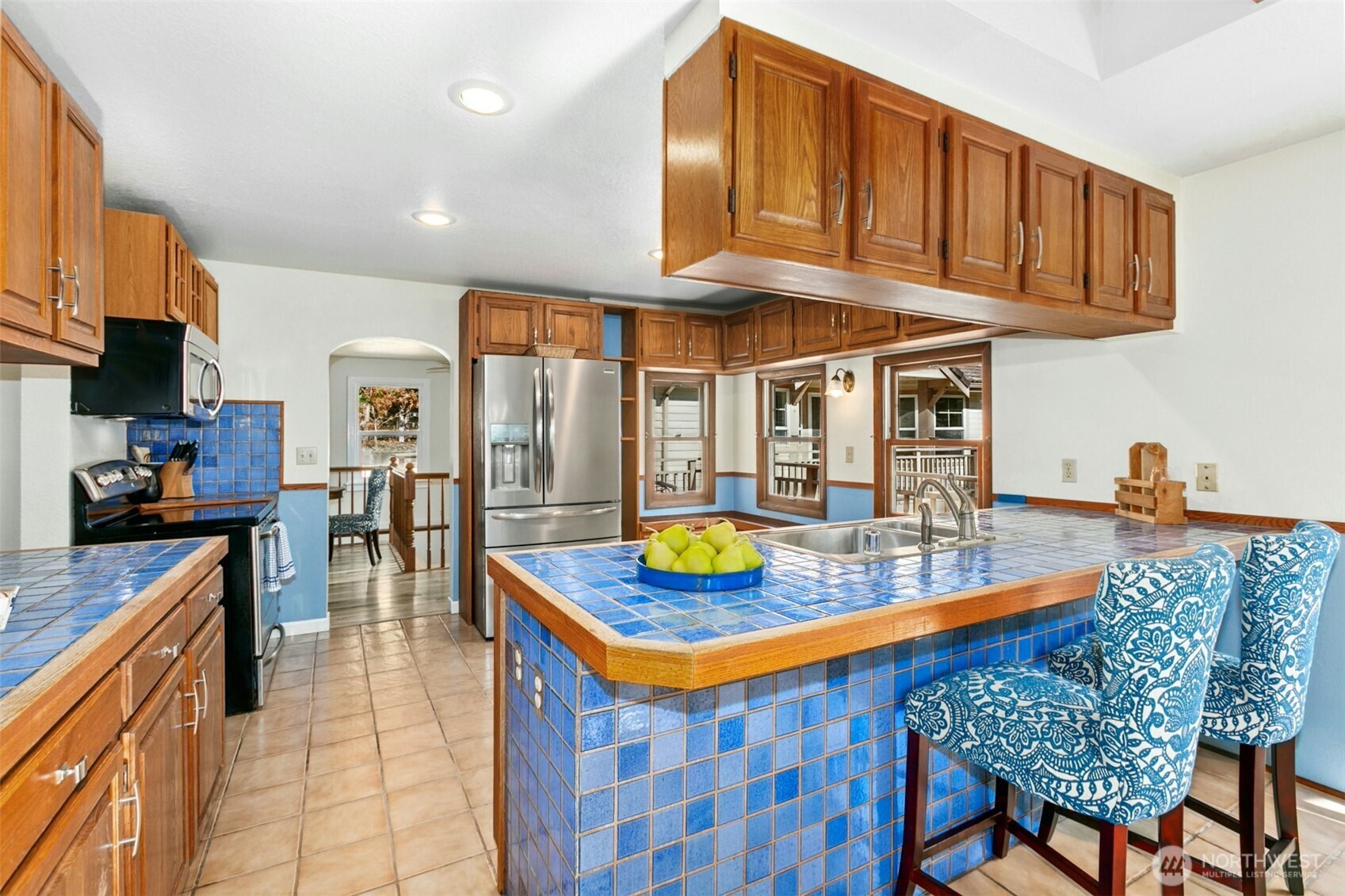 18901 61 Avenue Property Photo 8