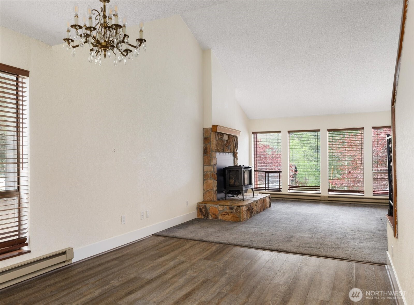 2190 Norcliffe Way Property Photo 11