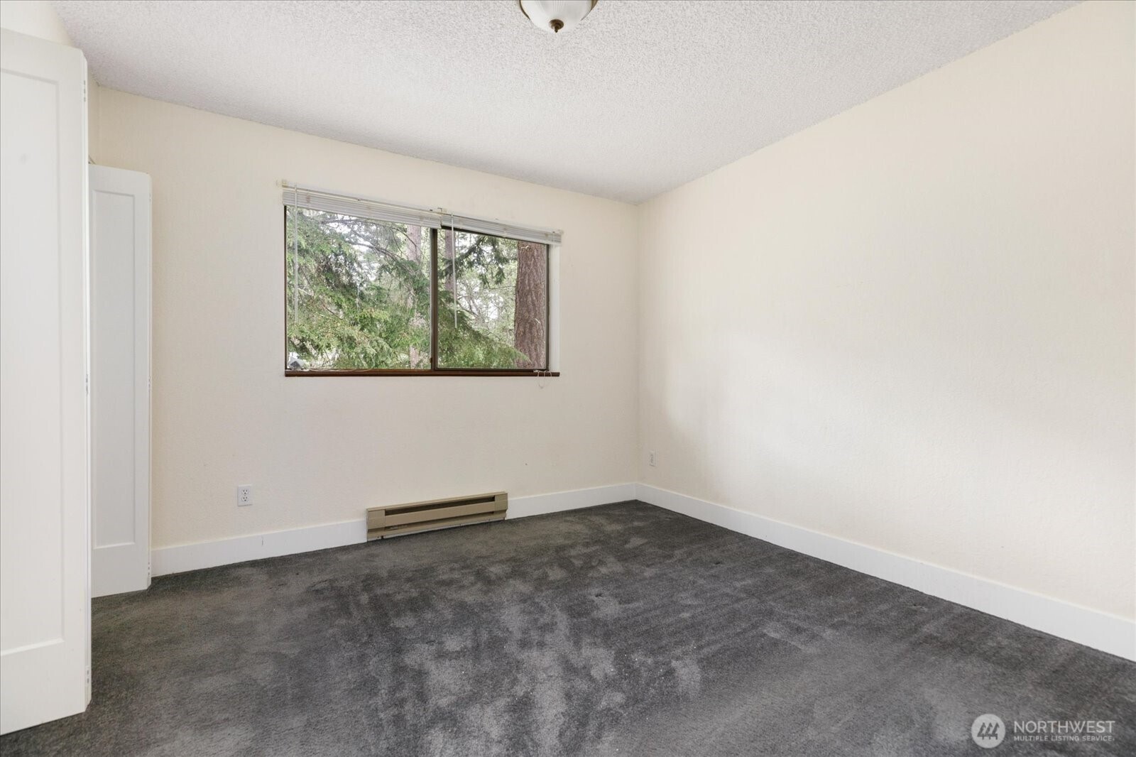 2190 Norcliffe Way Property Photo 28