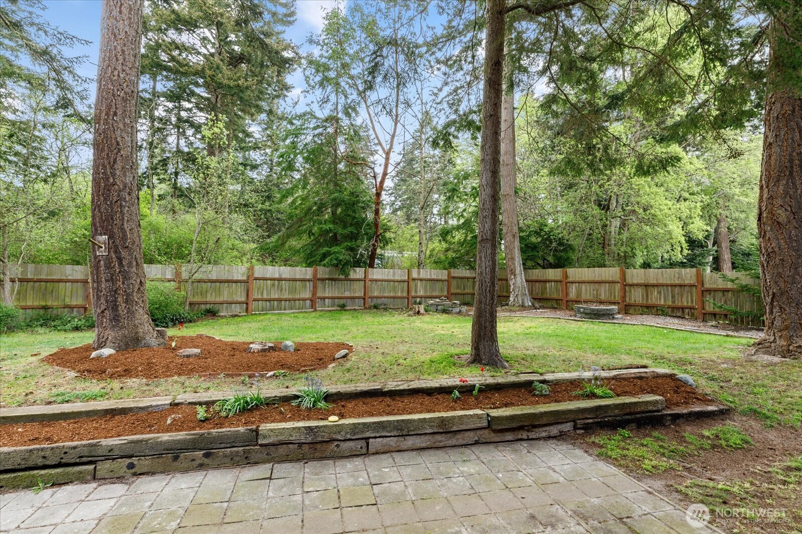 2190 Norcliffe Way Property Photo 32