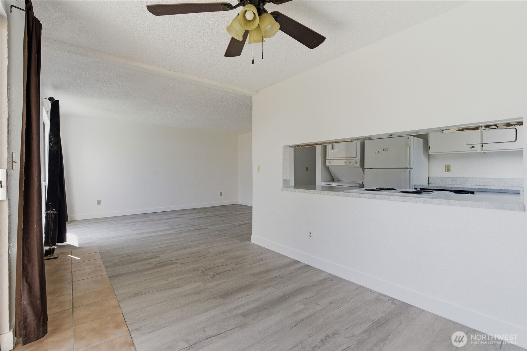 2810 D Place Property Photo 9