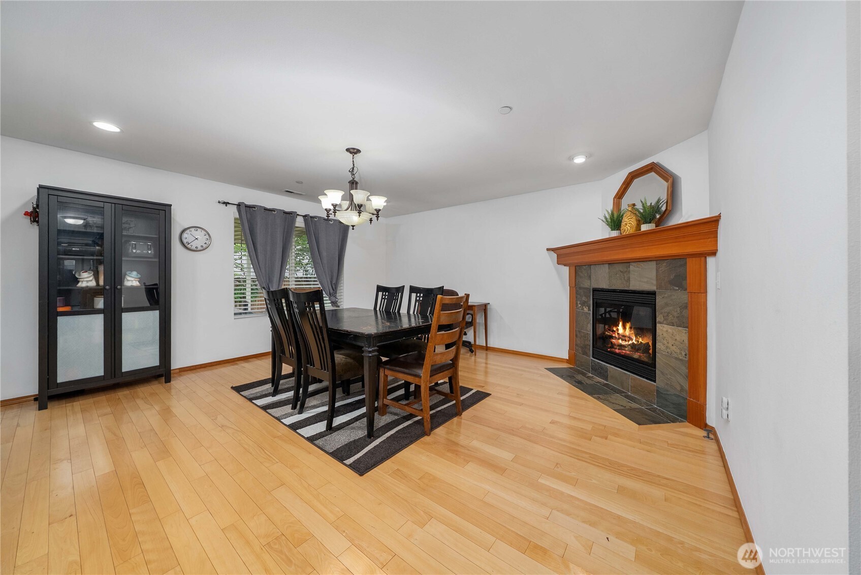 1926 Homan Avenue Property Photo 8