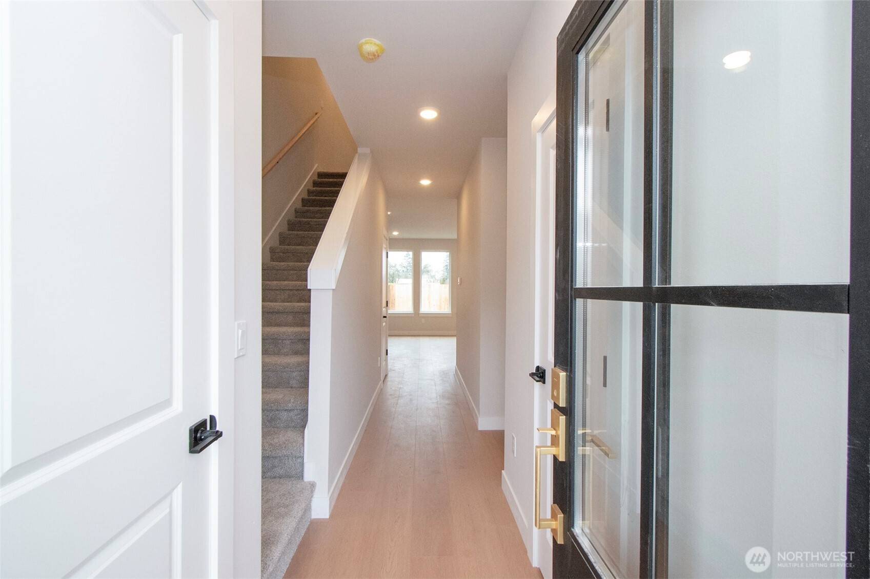 41 Sussex Court Property Photo 3