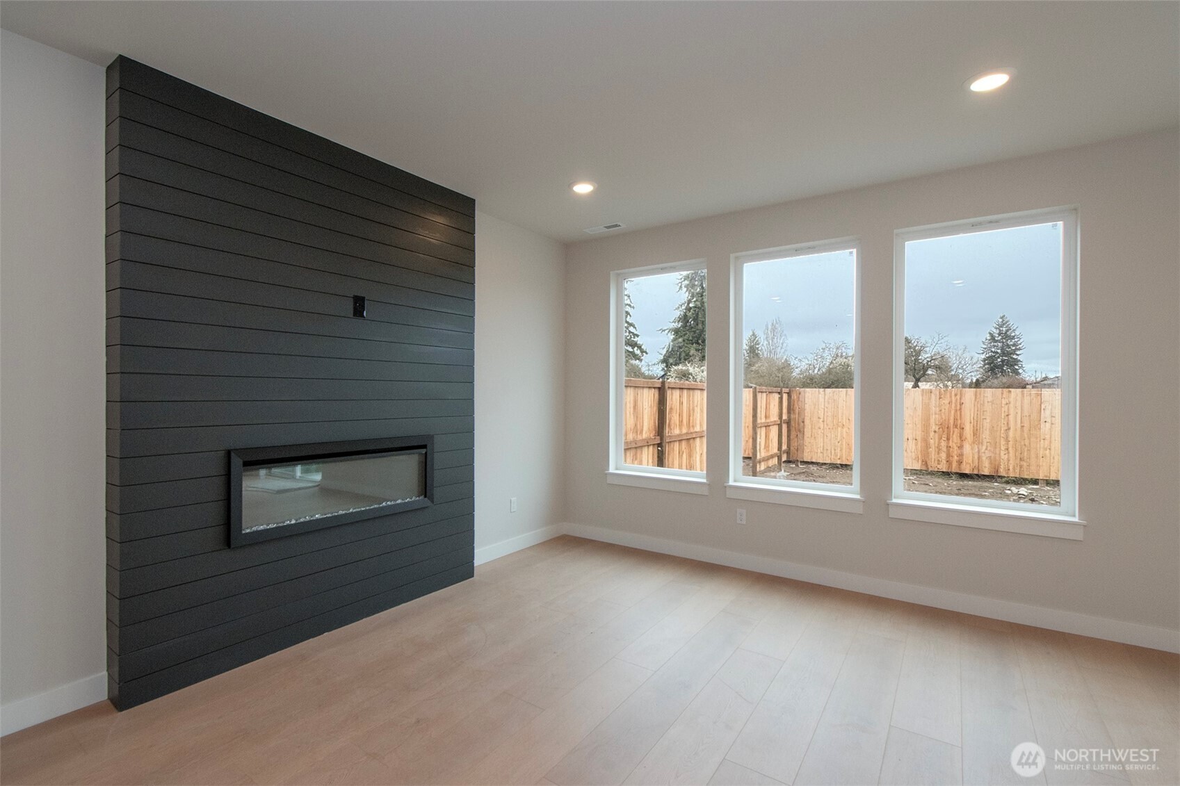 41 Sussex Court Property Photo 5
