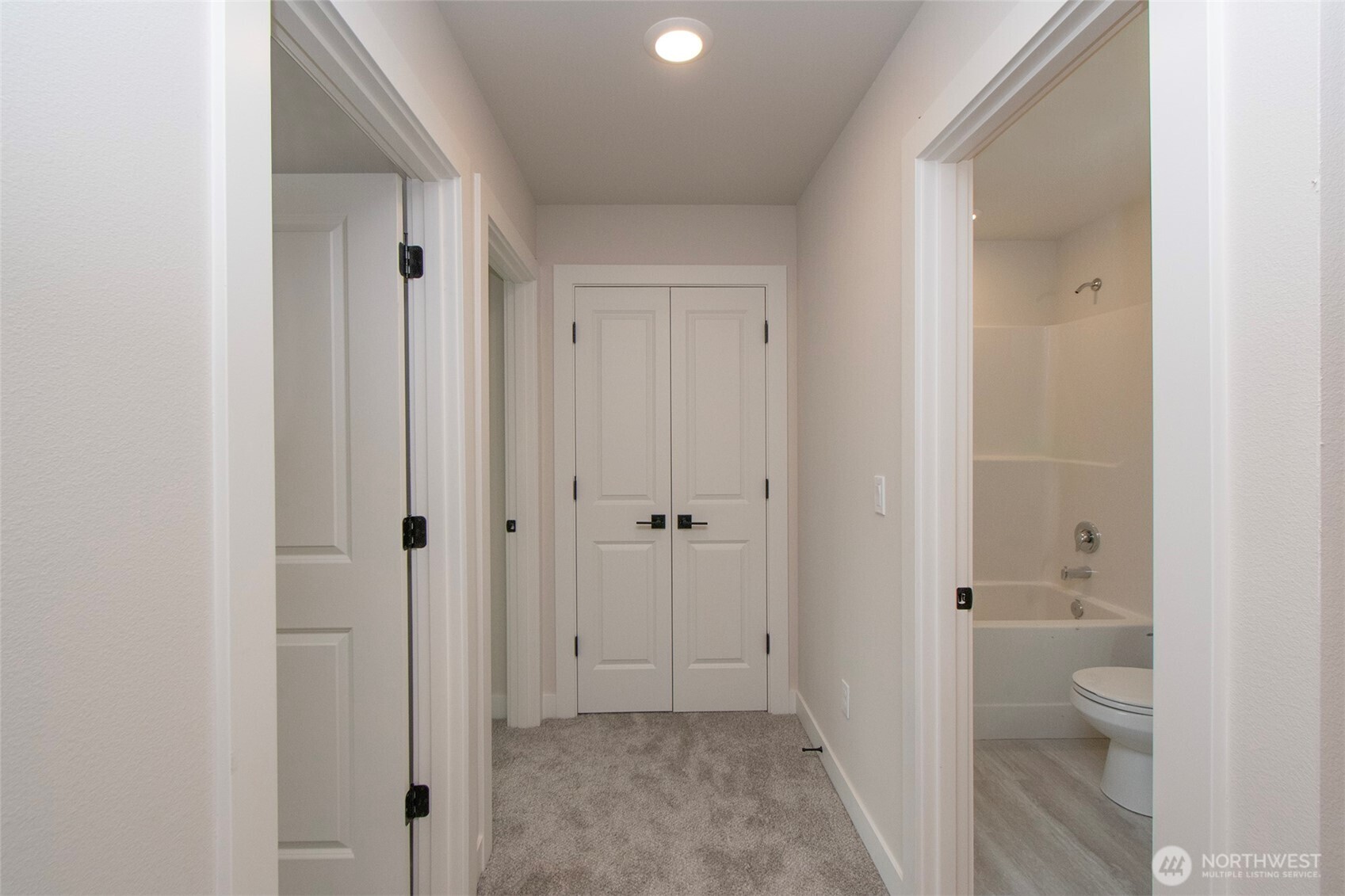 41 Sussex Court Property Photo 20
