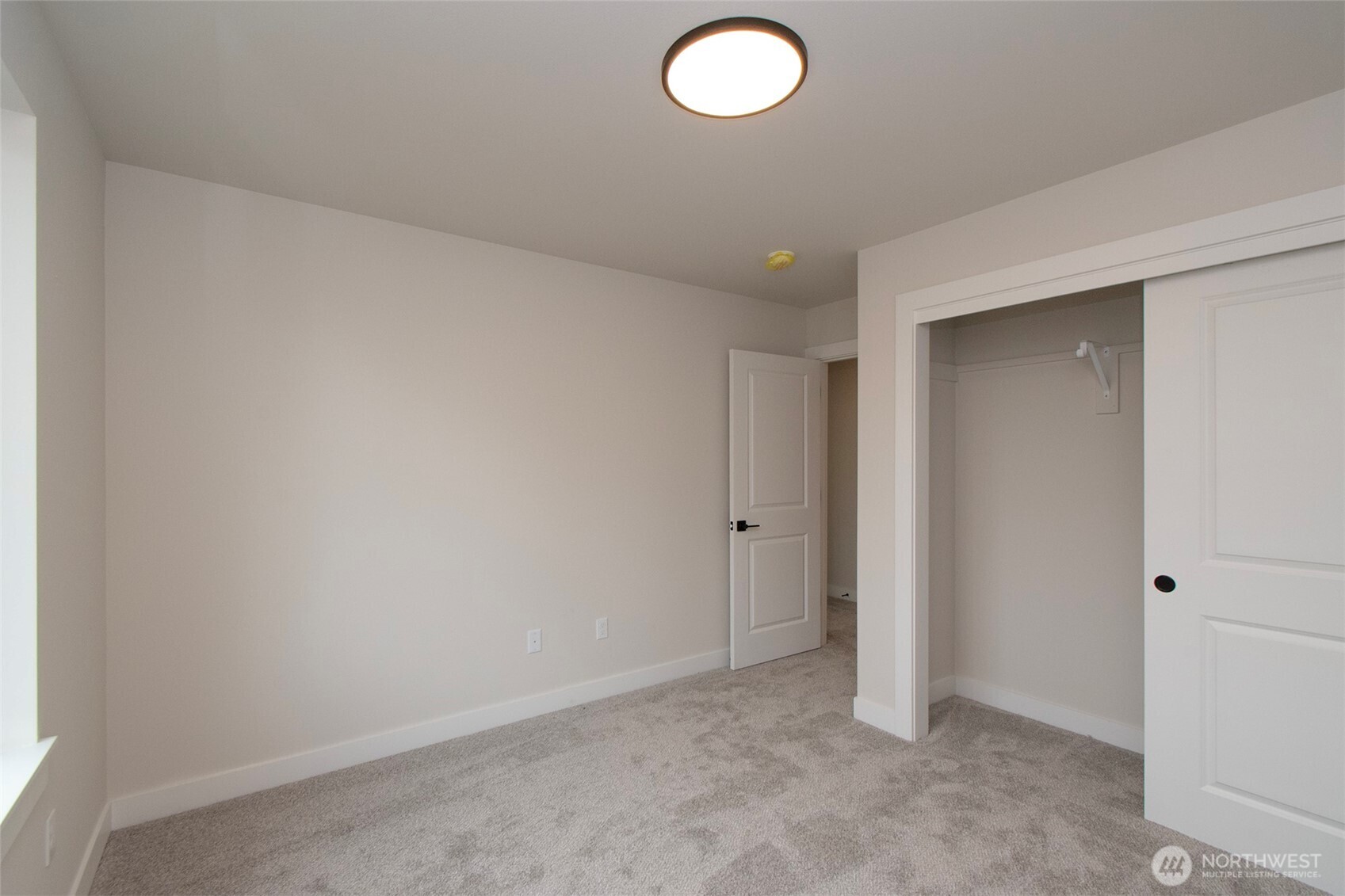 41 Sussex Court Property Photo 23