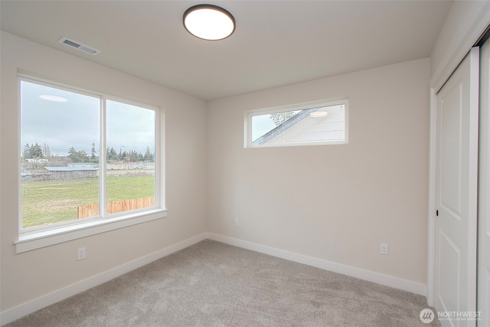 41 Sussex Court Property Photo 25