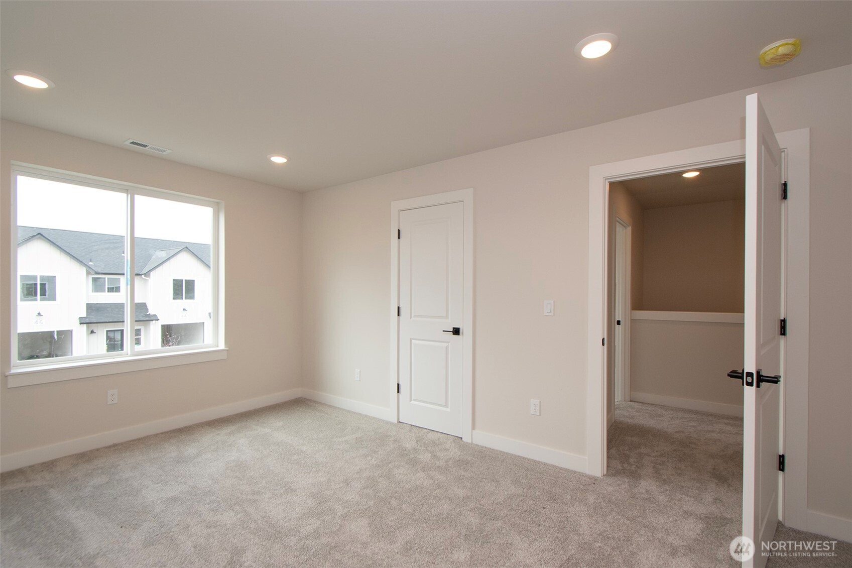 41 Sussex Court Property Photo 27