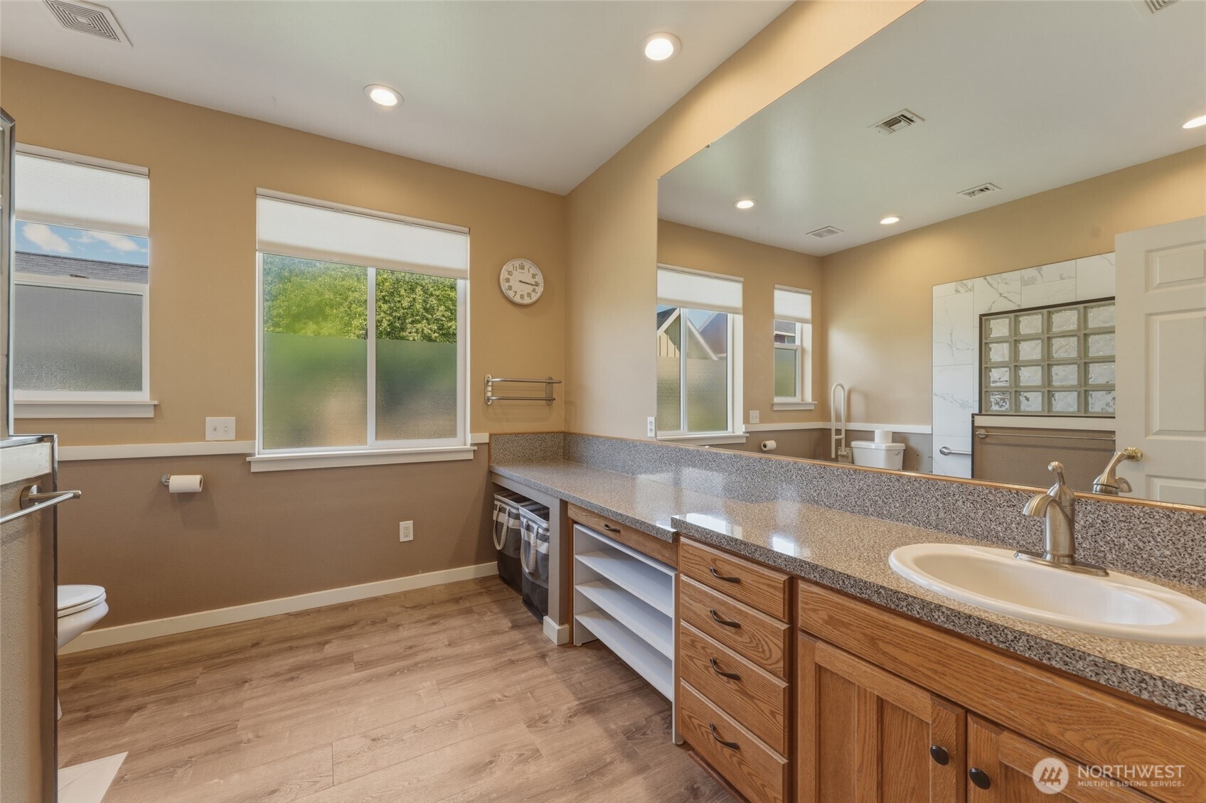 807 Se Covey Court Property Photo 17