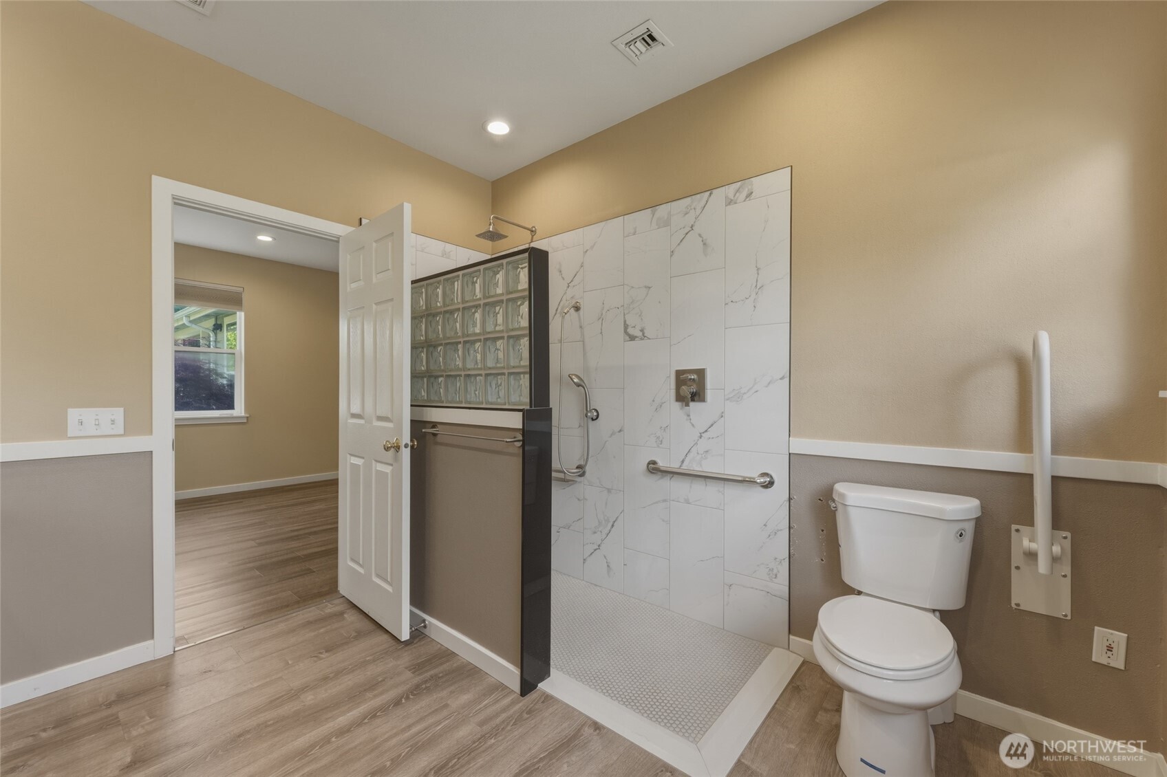 807 Se Covey Court Property Photo 18