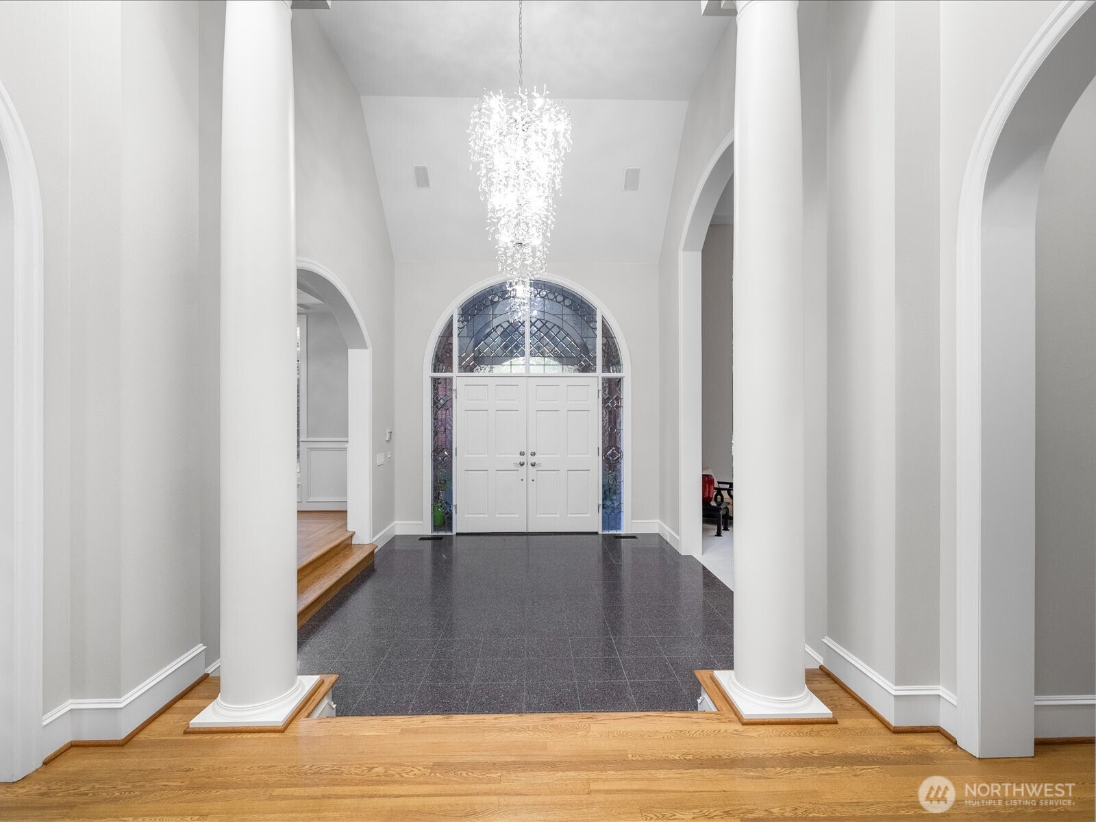 20421 Ne 66th Court Property Photo 8
