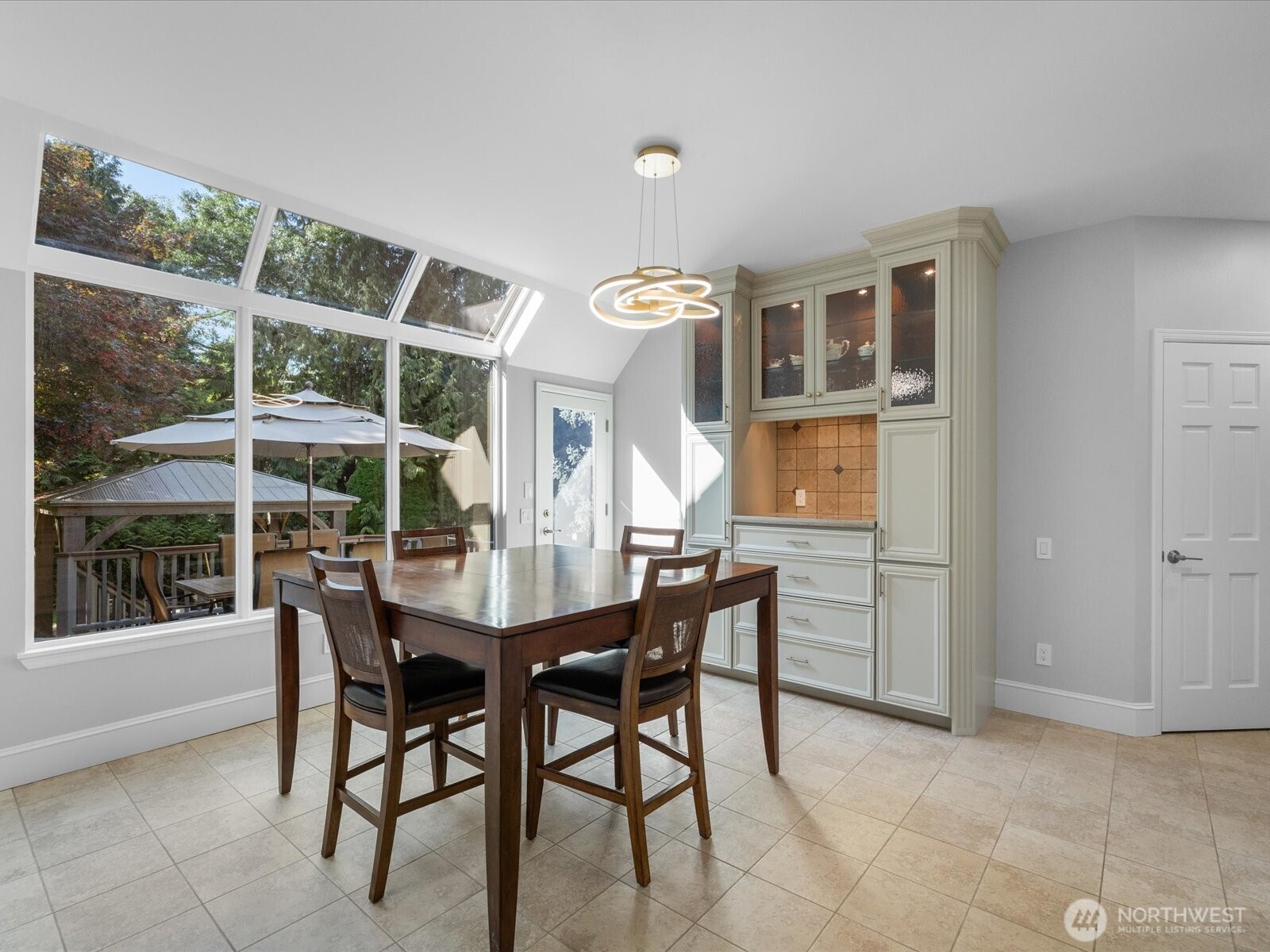 20421 Ne 66th Court Property Photo 16