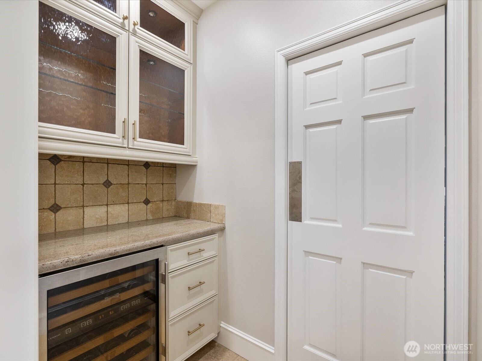 20421 Ne 66th Court Property Photo 39